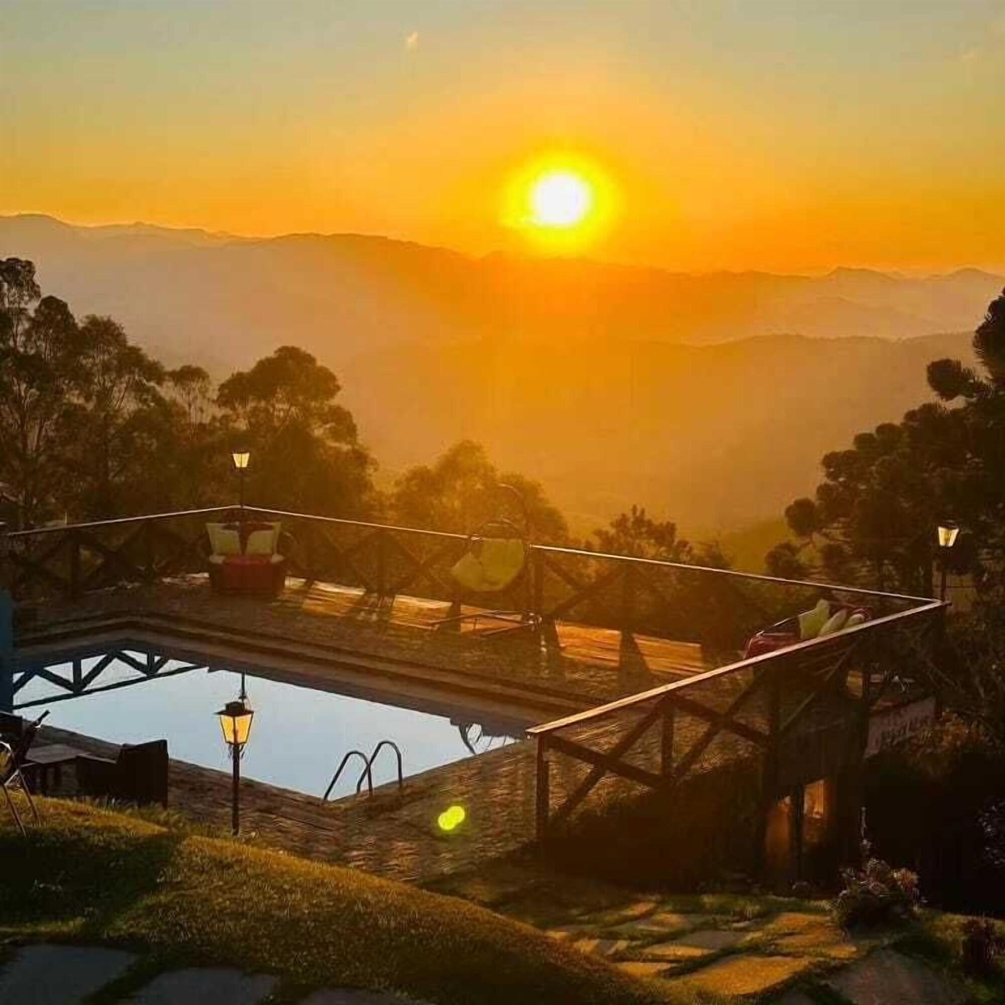 Vista Exterior Pousada Village Pôr do Sol