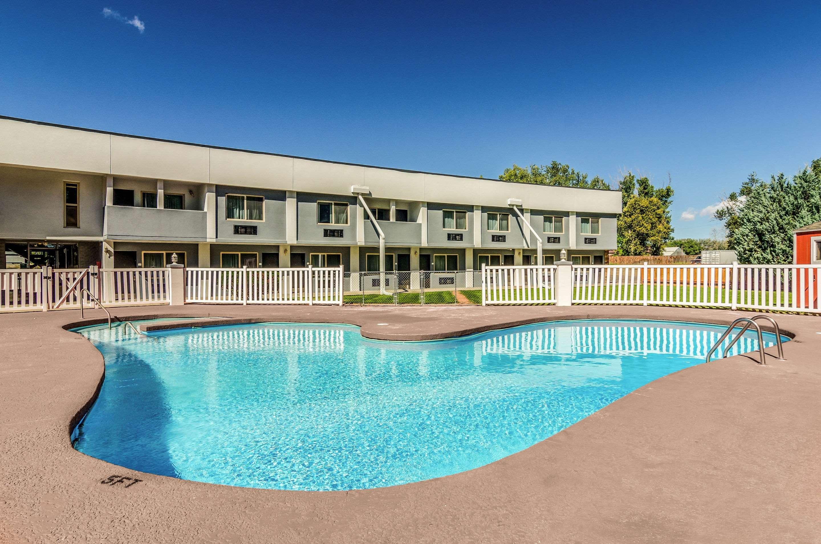Vista Piscina Quality Inn Buffalo