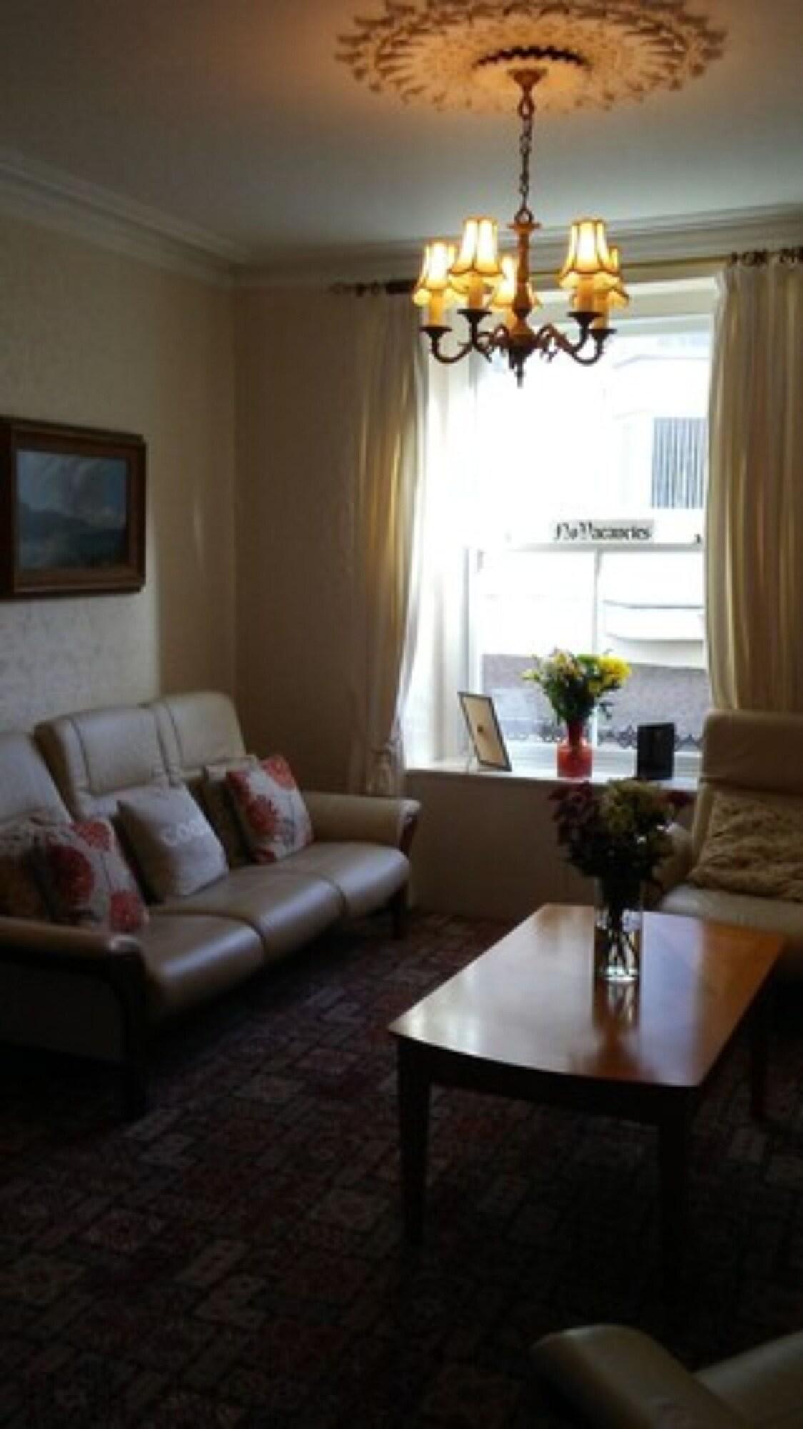 Vista Lobby Myrtle House Hotel