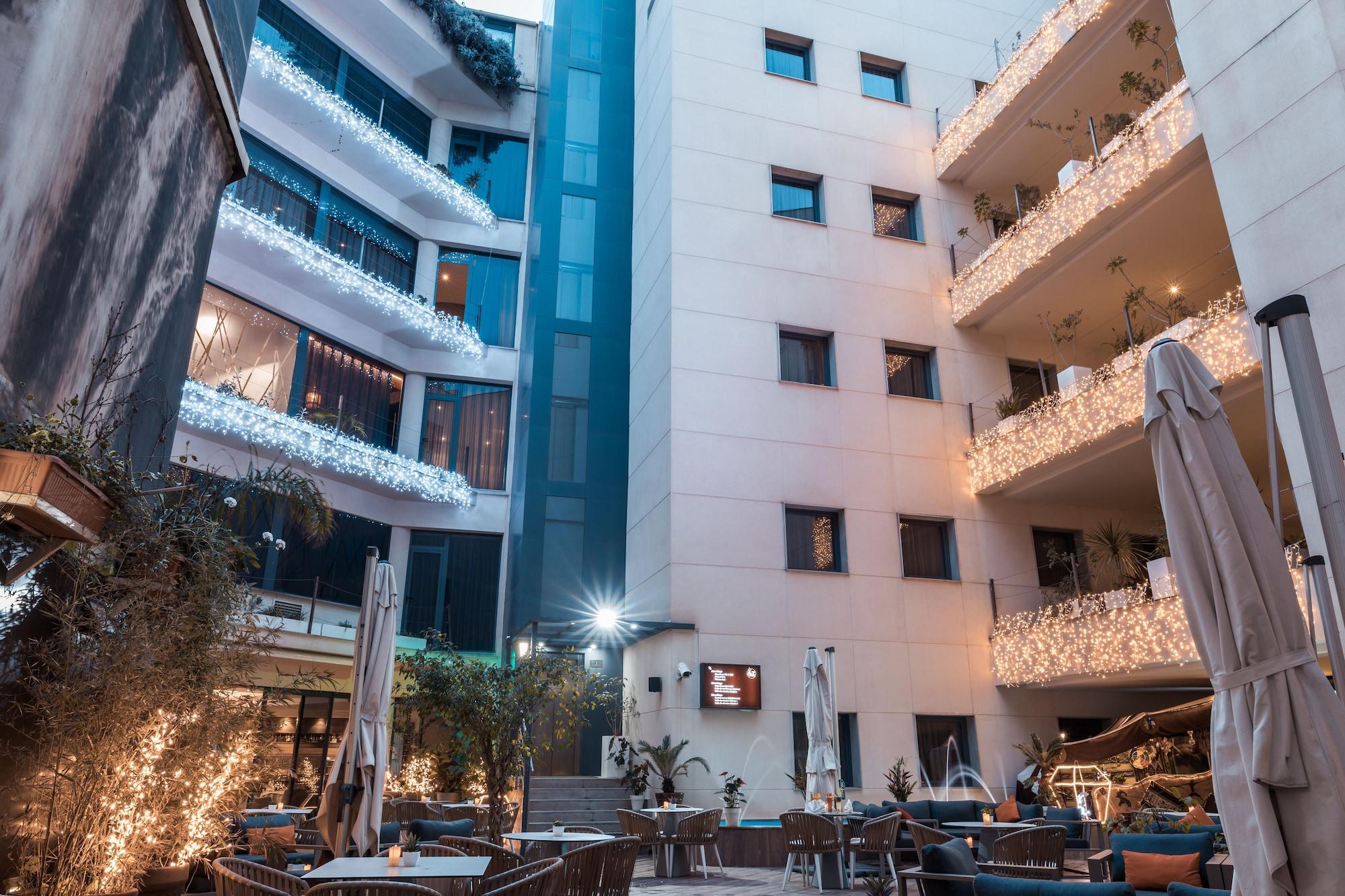 Vista Exterior AZ Hôtel Zeralda