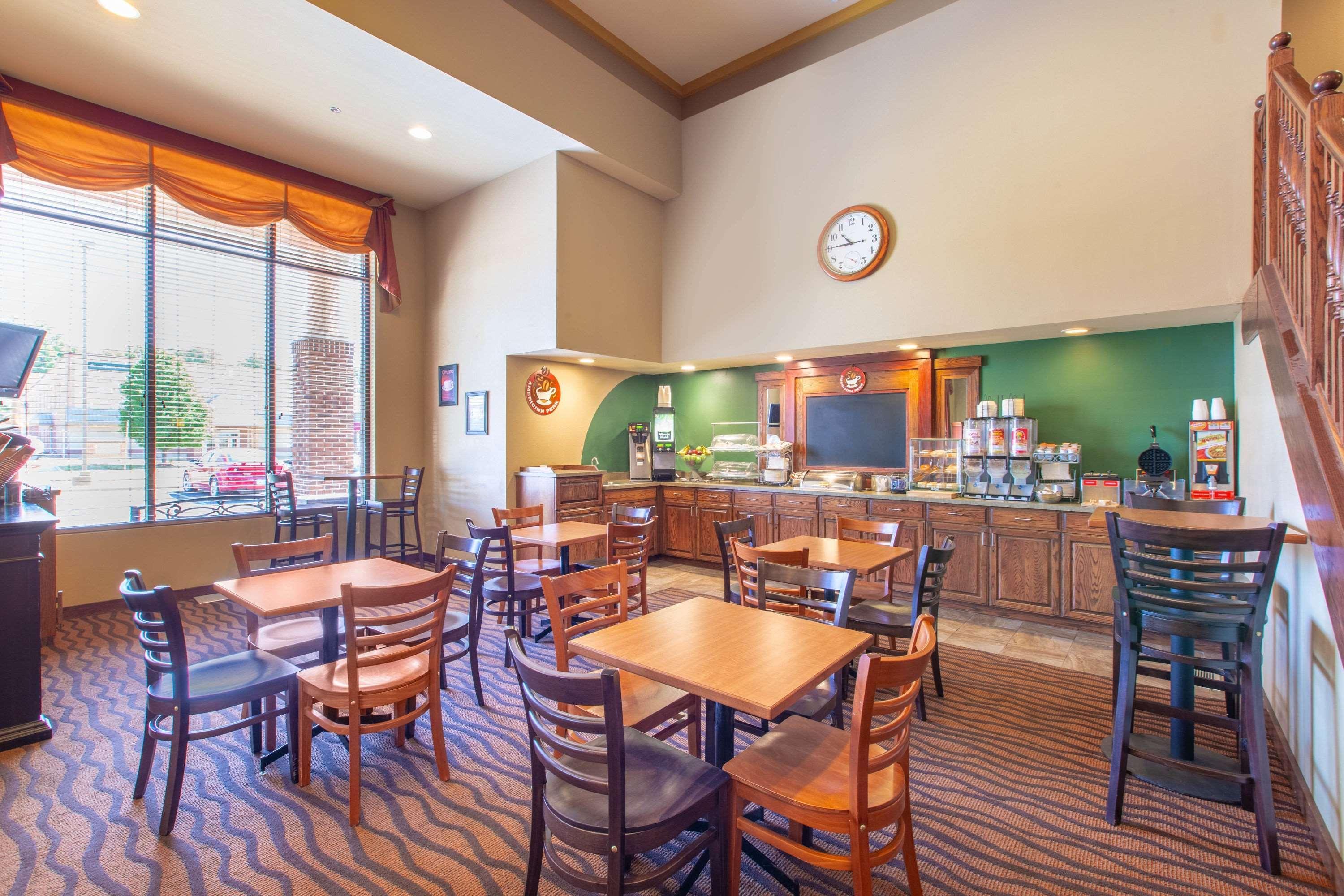 Restaurant AmericInn by Wyndham Ottumwa