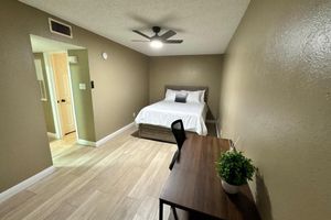 Alojamiento - 1BR Hideaway • Calm & Private