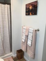 Alquiler Vacacional - Chimney Rock Mountain Hideaway, Awesome View of Rock, sounds of Broad Run River