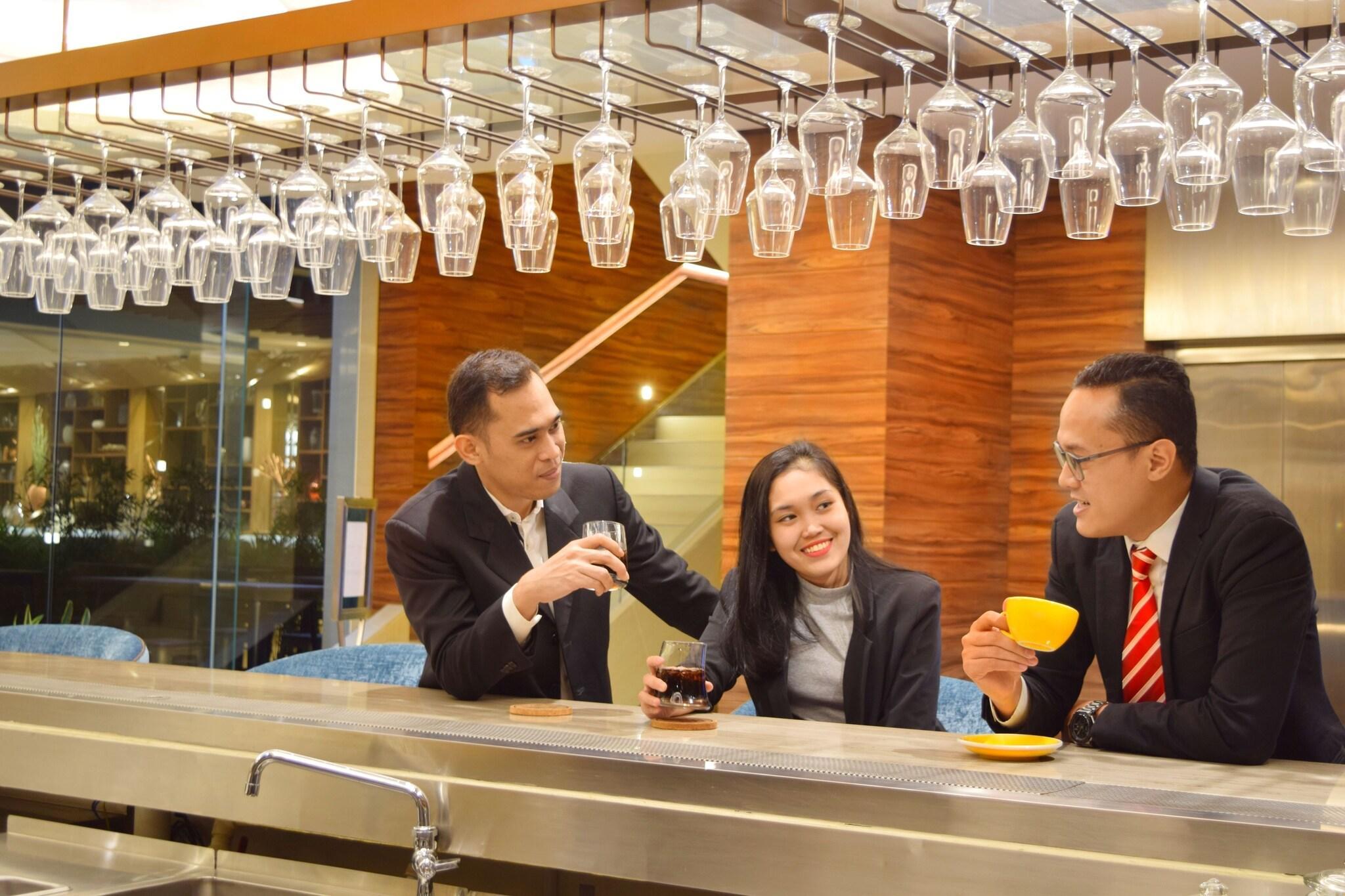 Bar/Salón Ashley Wahid Hasyim Jakarta