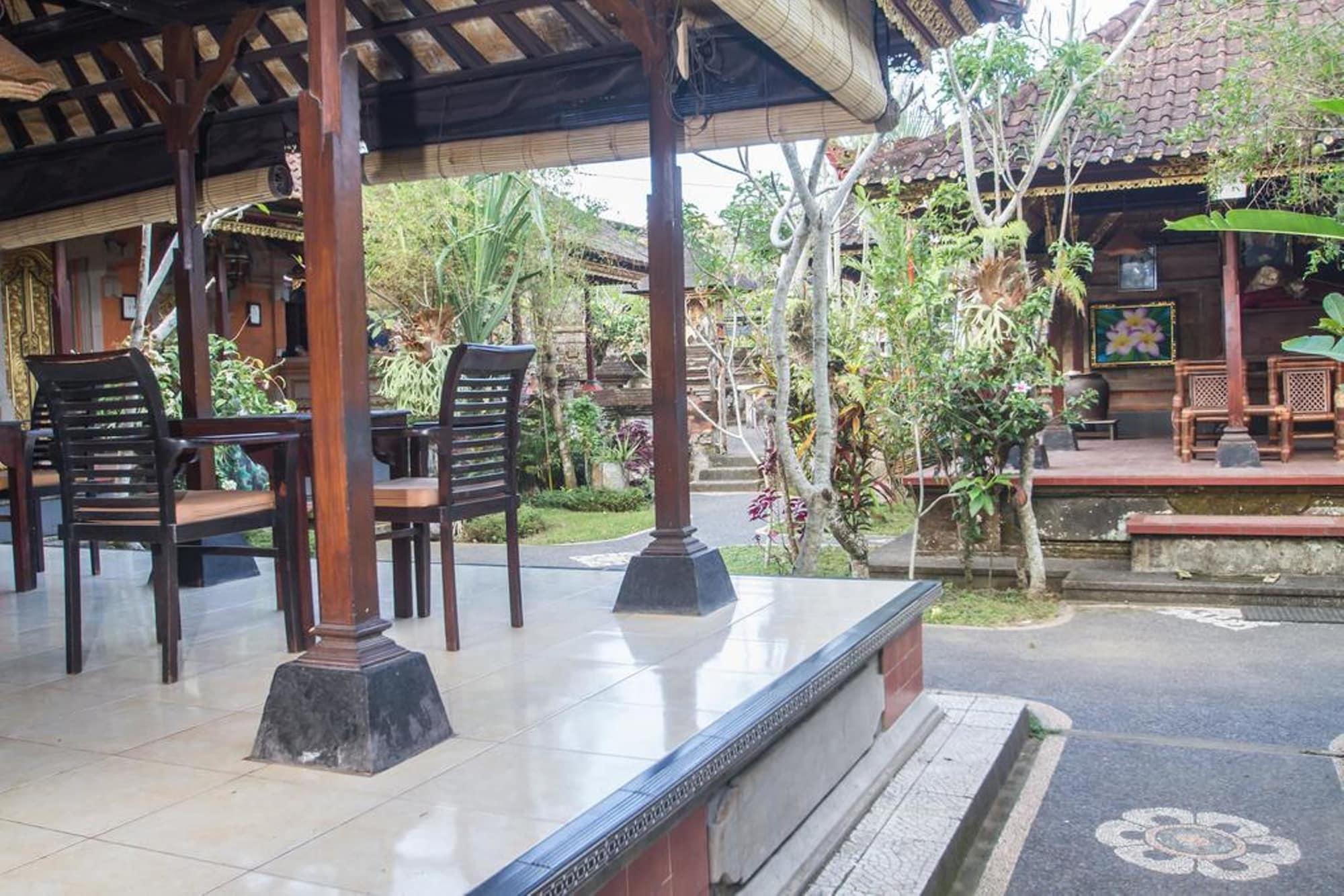 Vista Exterior Omah D'Taman Hotel by EPS
