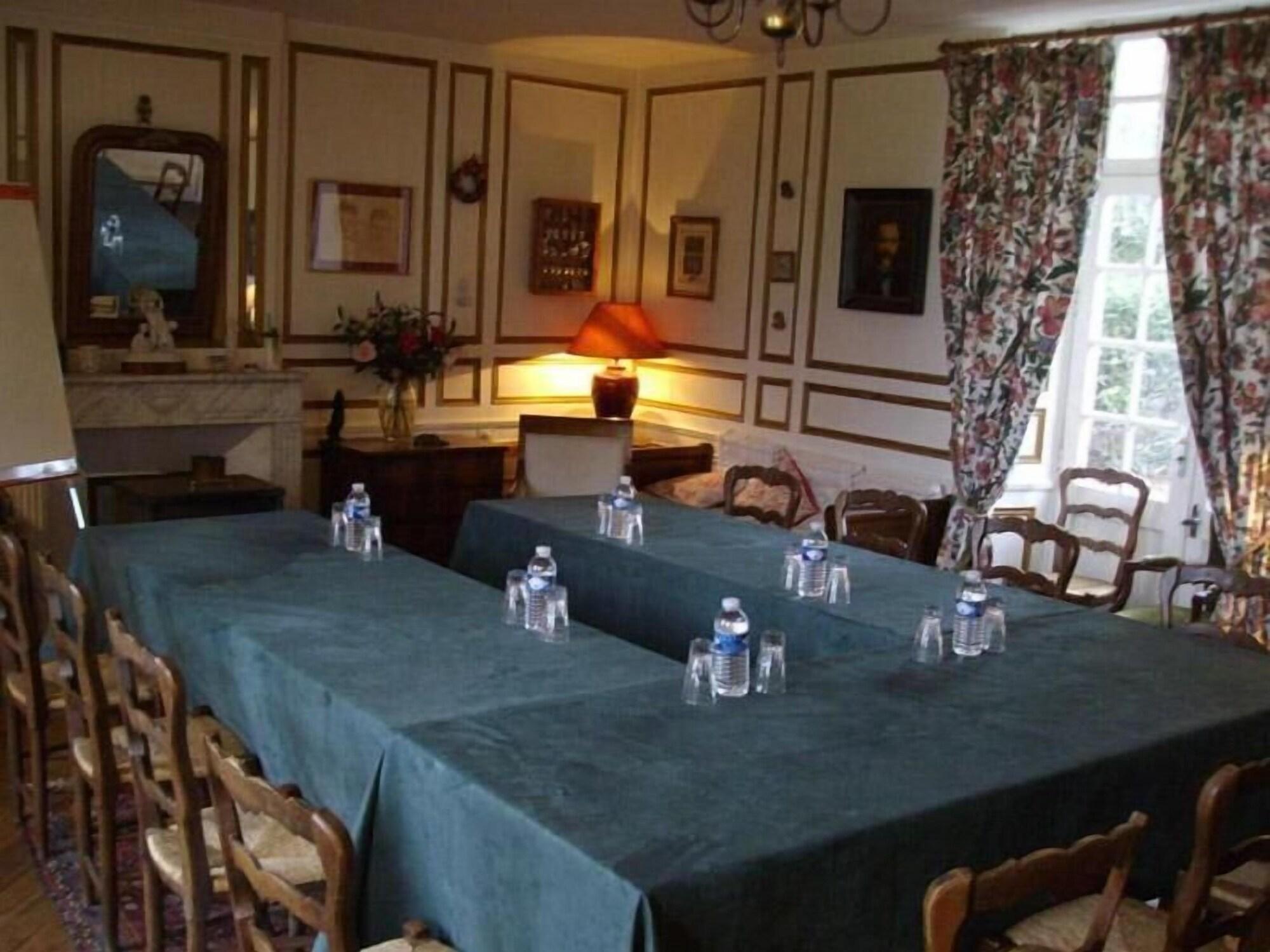 Sala de Reuniones Manoir de la Baronnie
