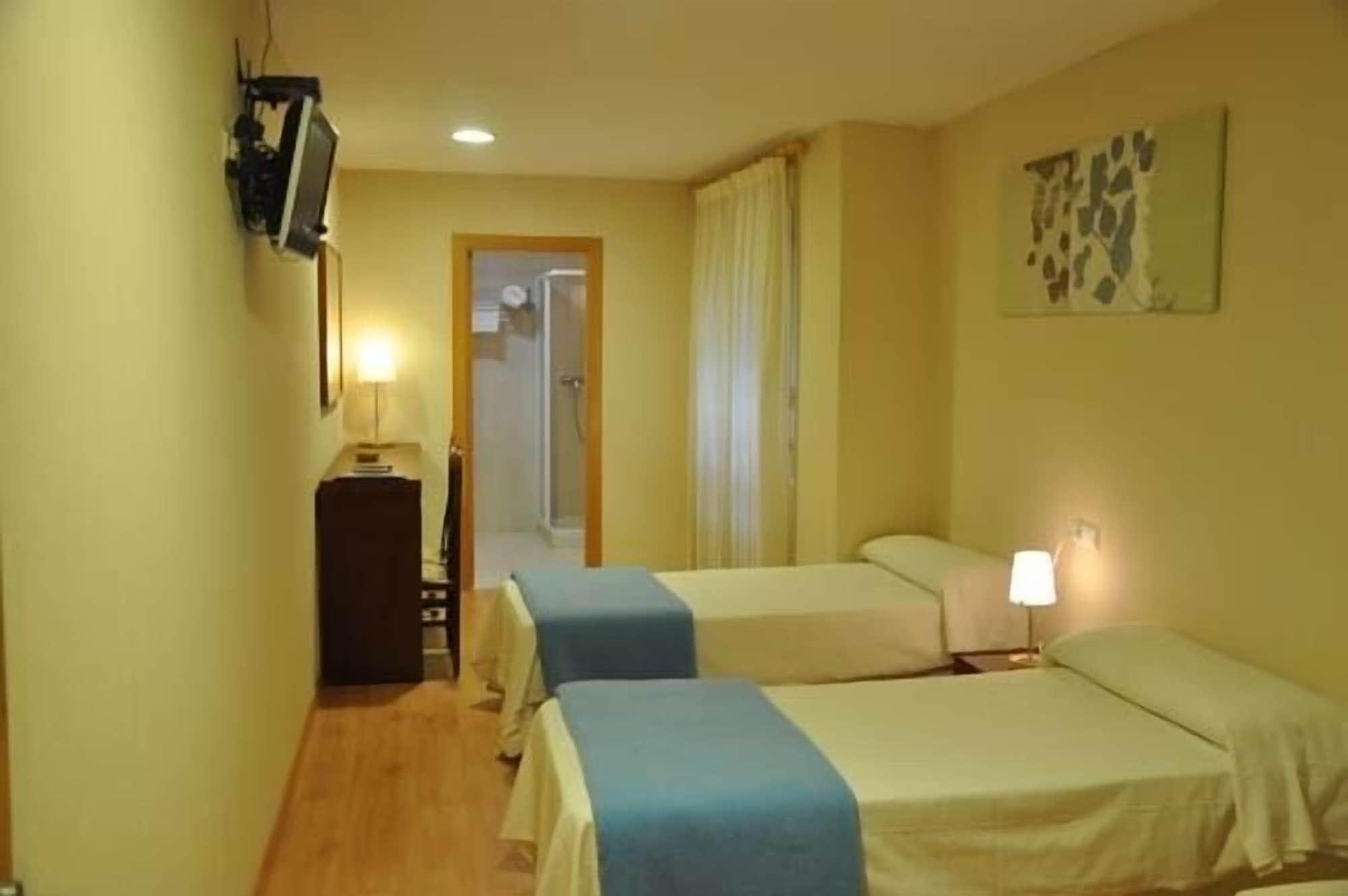 Varios Hostal Ruiz