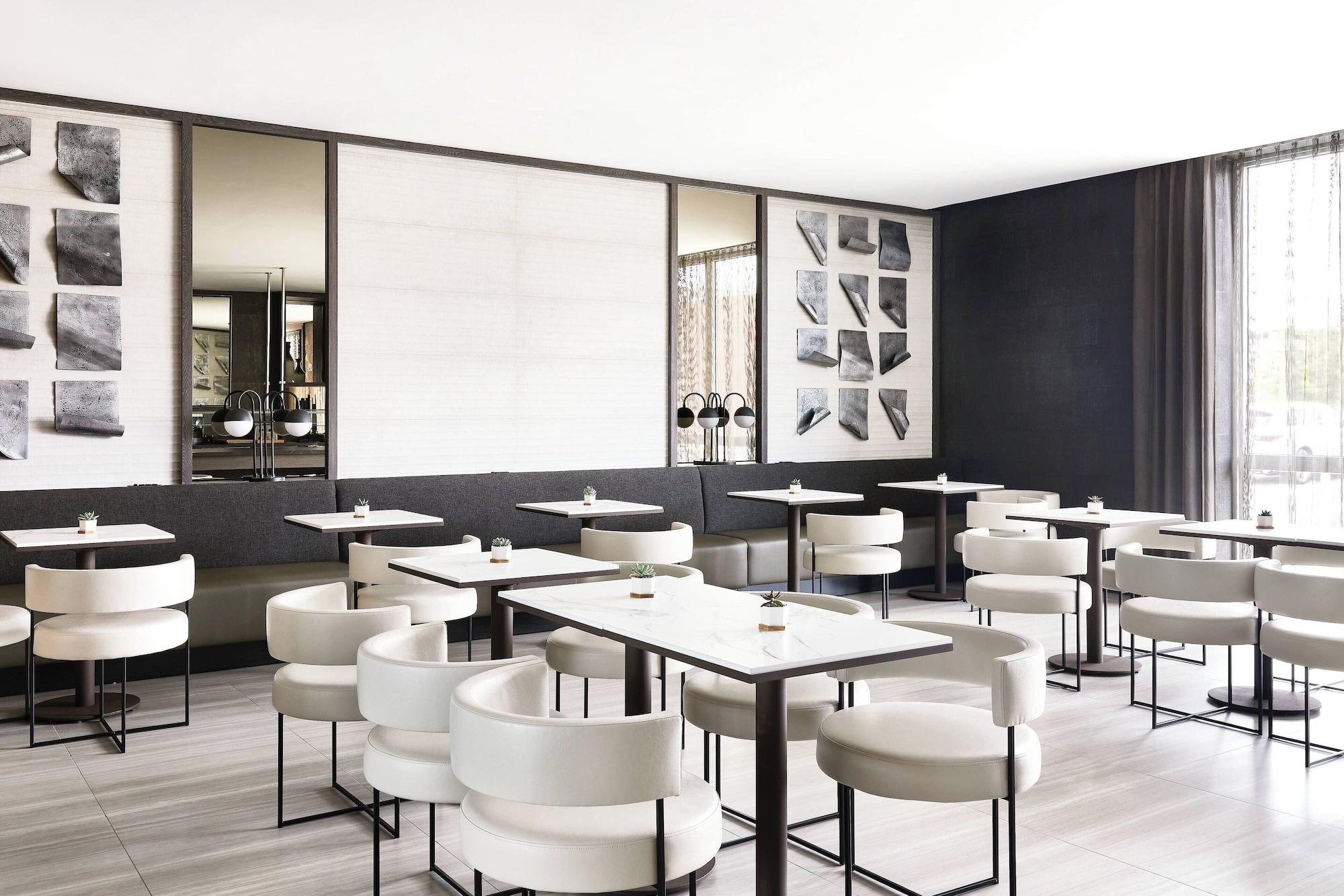 Restaurant AC Hotel by Marriott Miami Airport West/Doral