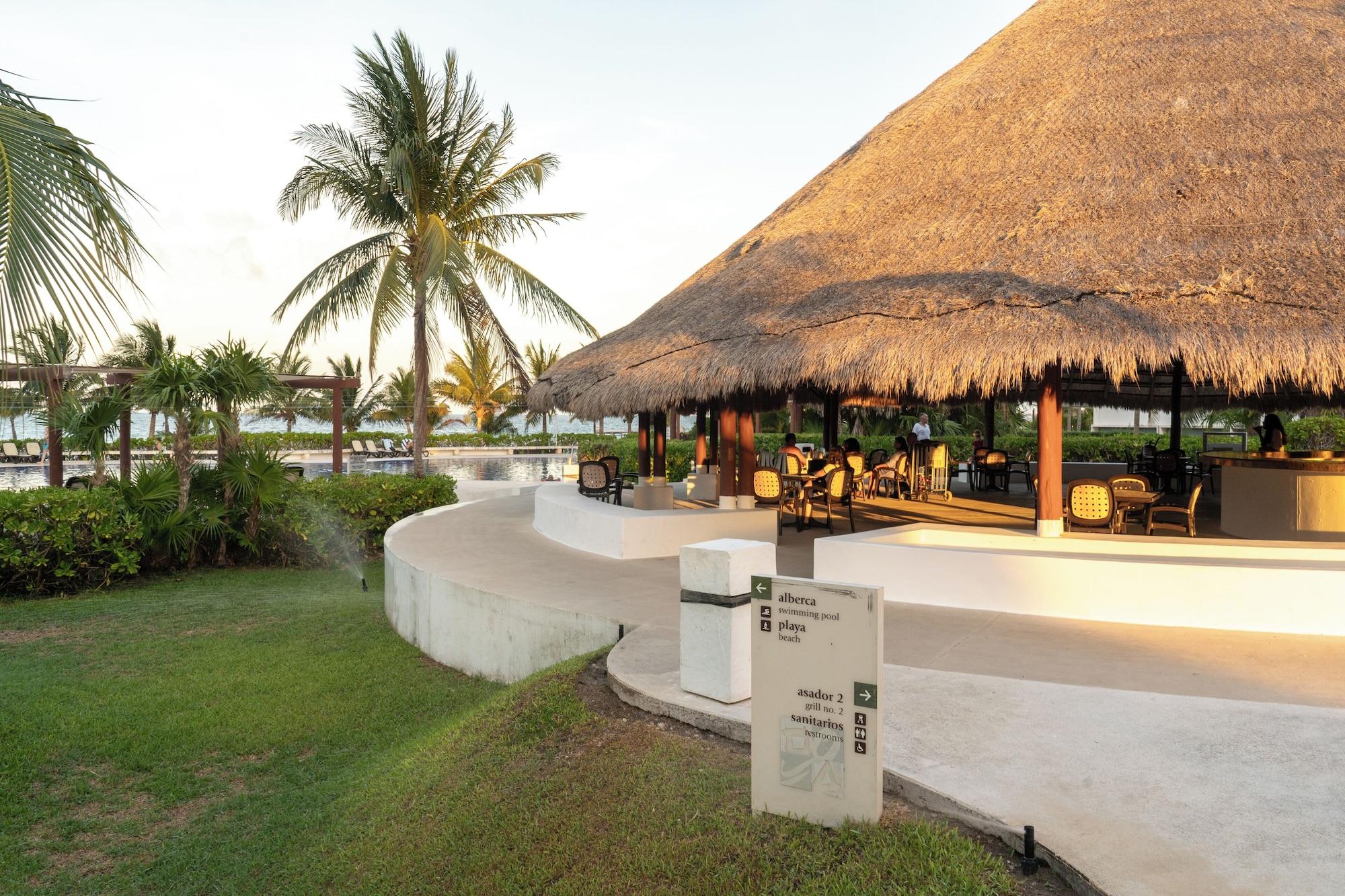 Restaurant Amara by Andiani