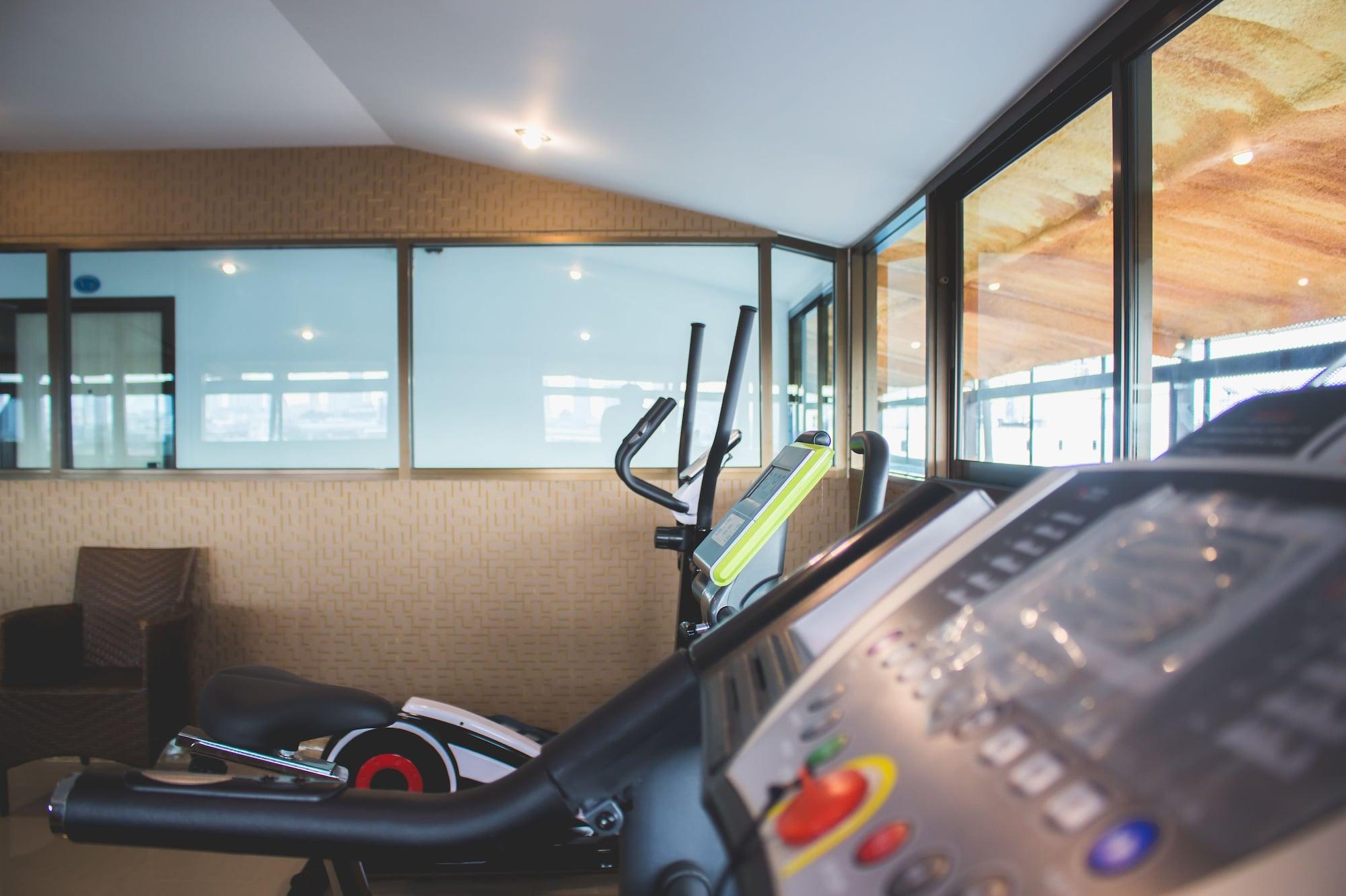 Gimnasio Maverick Ratchada Hotel