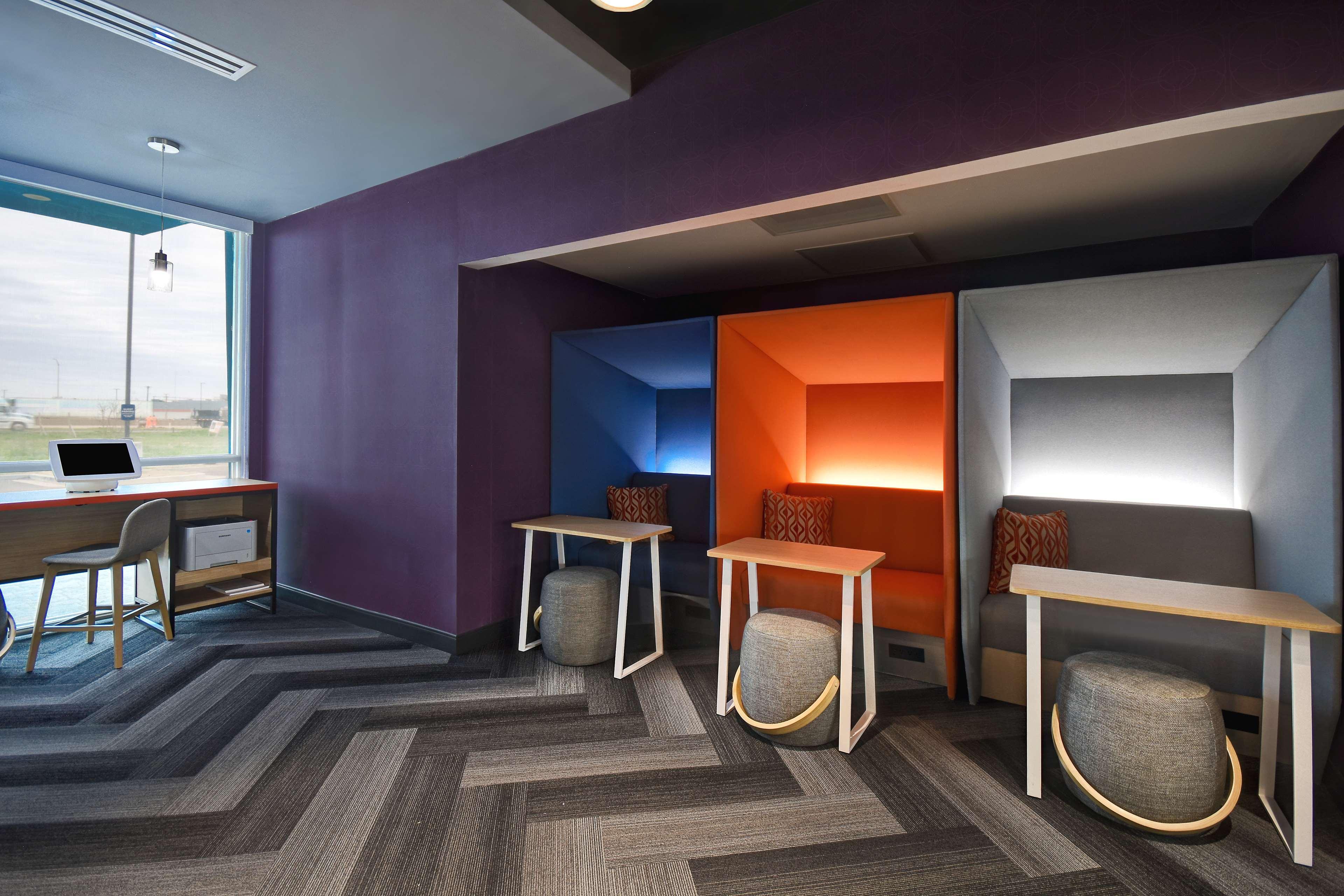 Vista Lobby Tru by Hilton West Memphis, AR