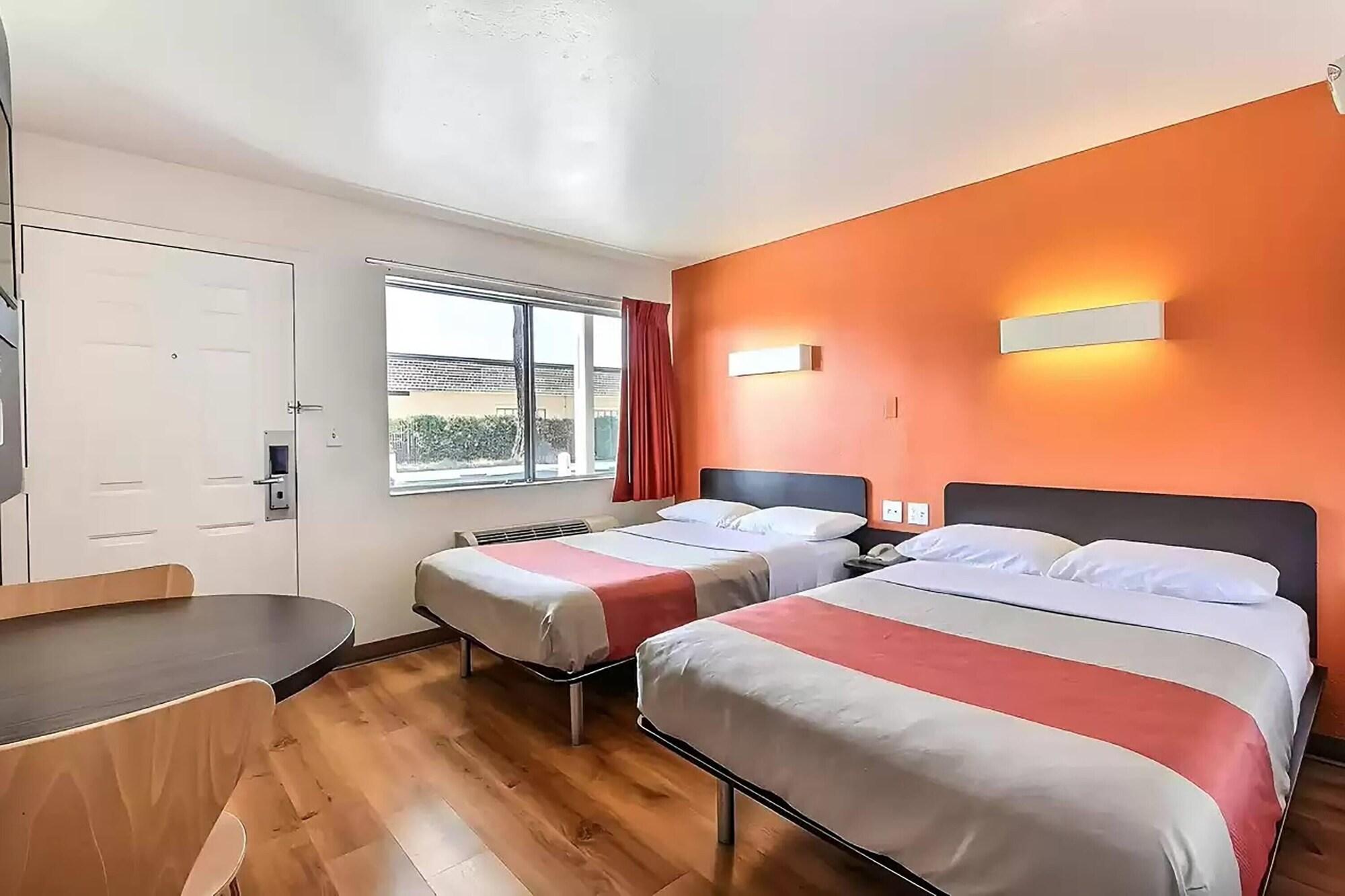 Habitación Super 8 By Wyndham San Jose