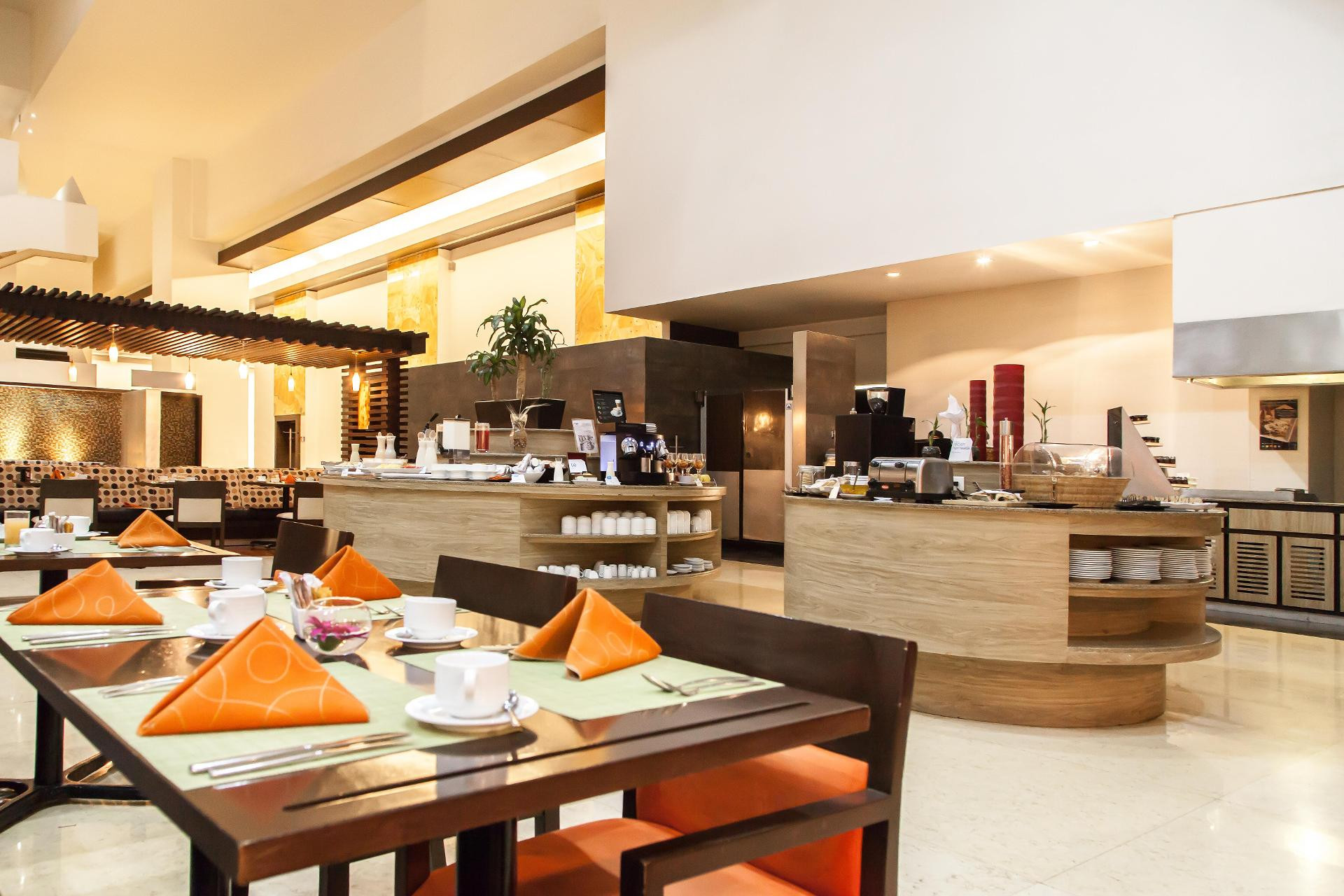 Restaurant NH Collection Mexico City Airport T2