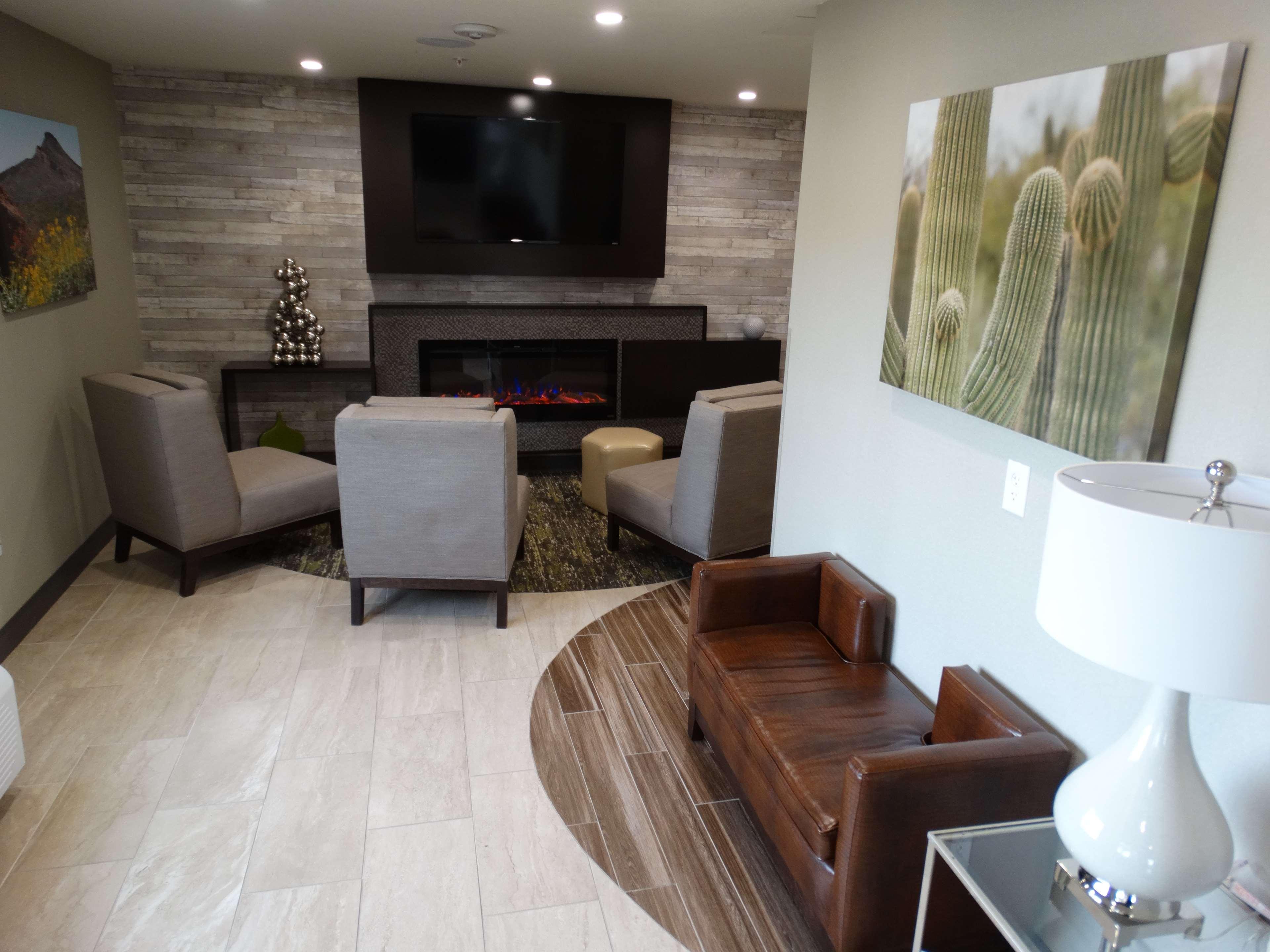 Vista Lobby Best Western North Phoenix Hotel