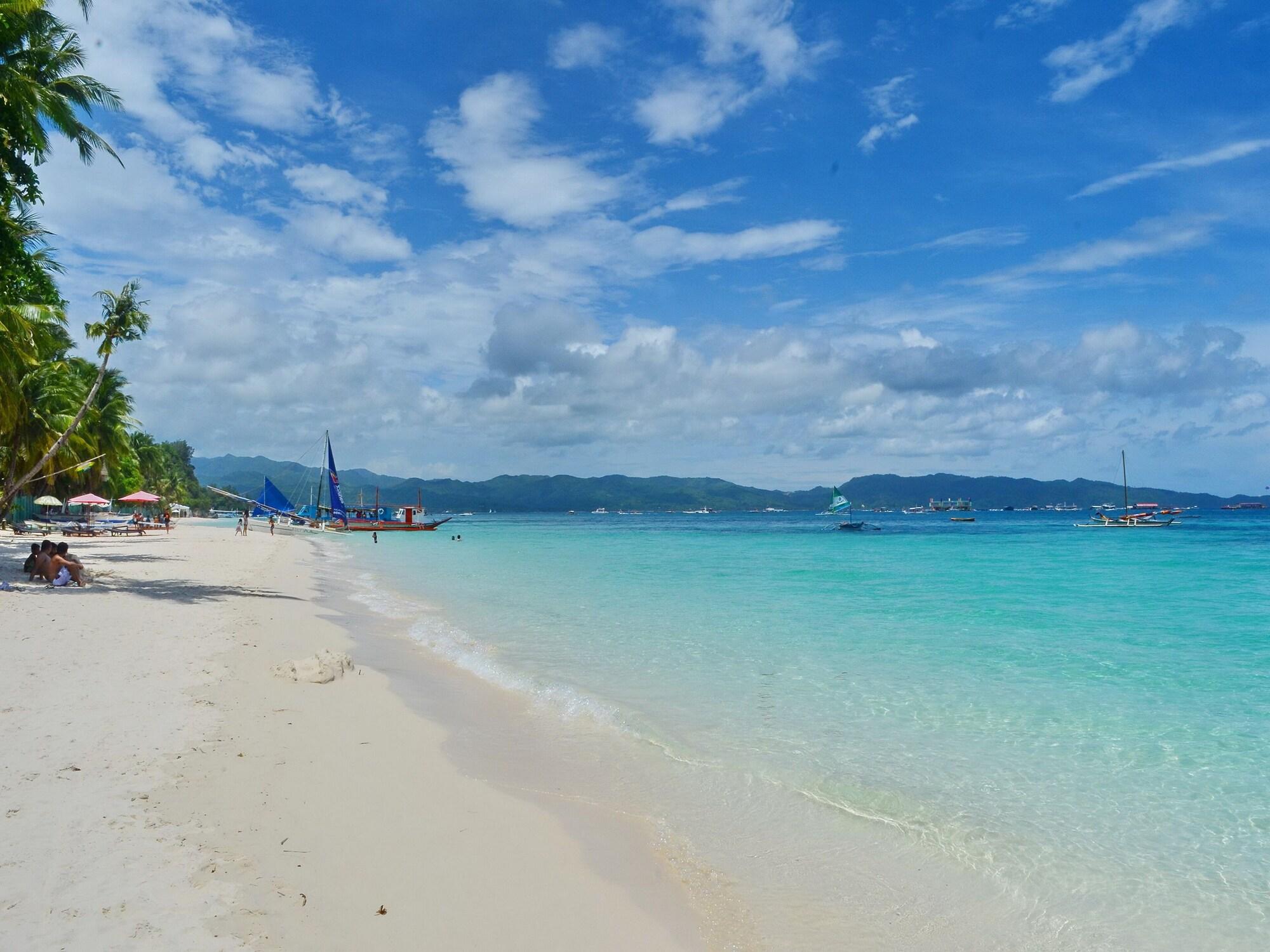 Playa Mabuhay Beach House
