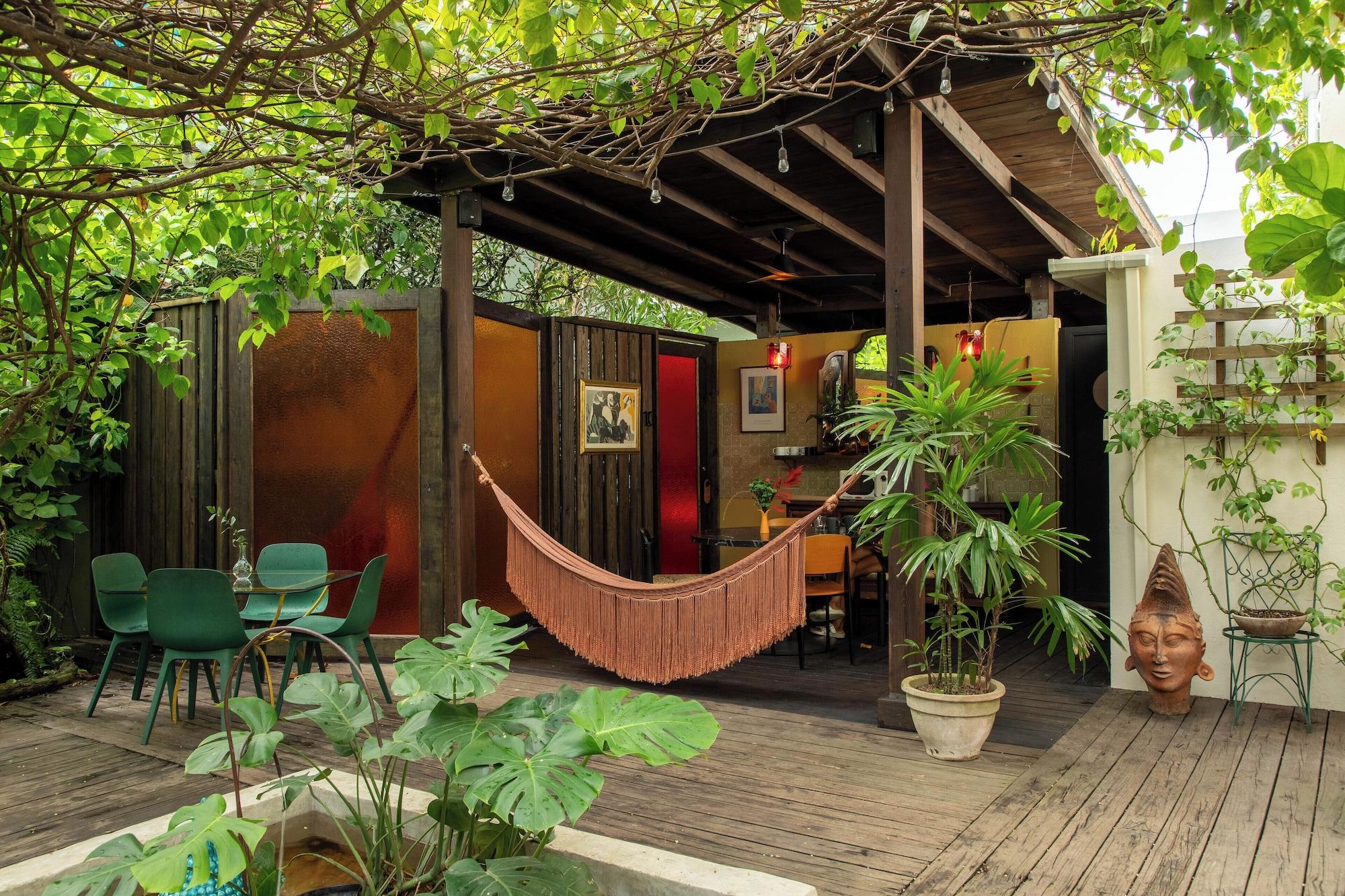 Vista Lobby DREAMCATCHER by DW - ADULTS ONLY