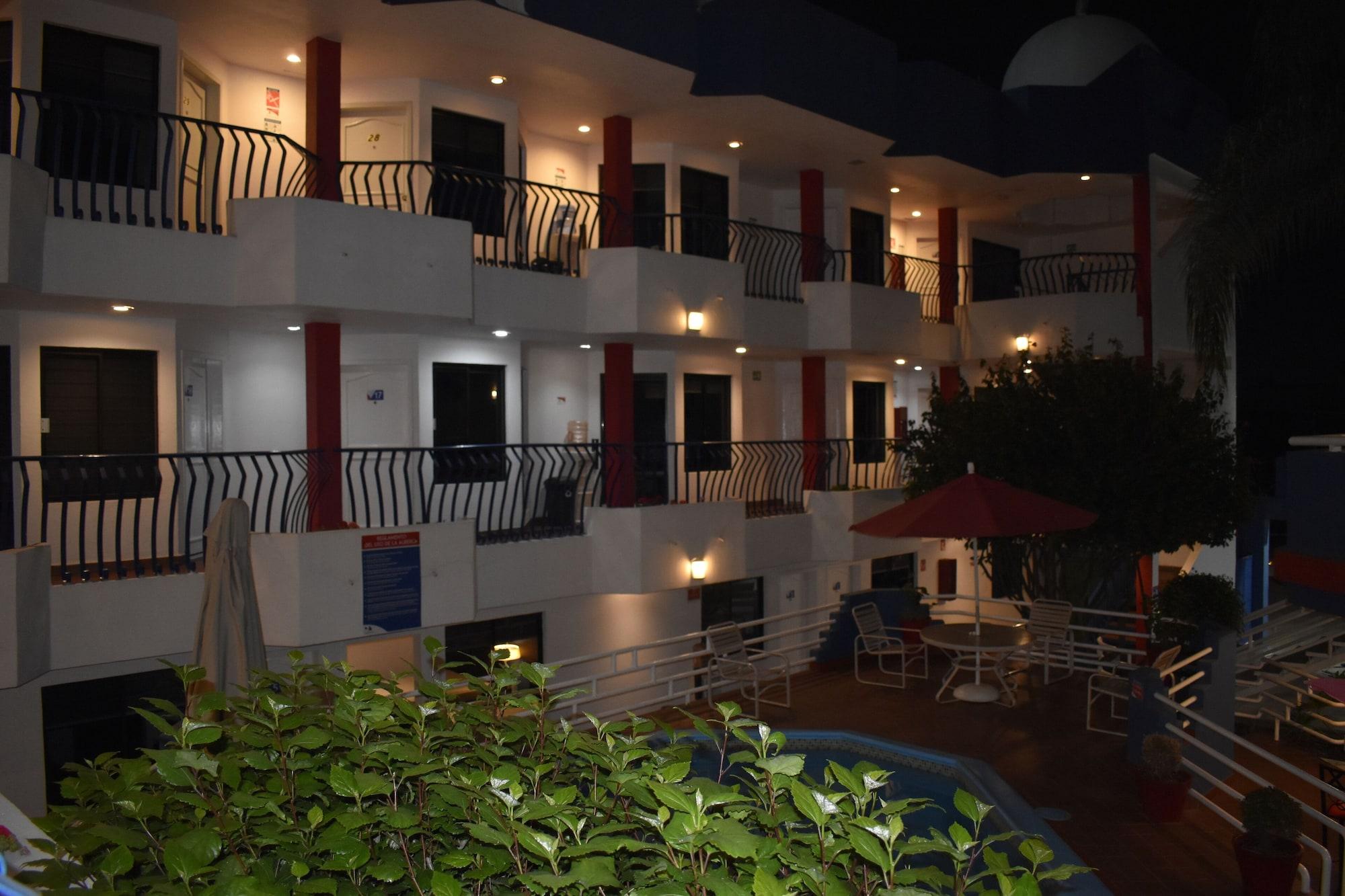 Vista Exterior Hotel Mediterraneo