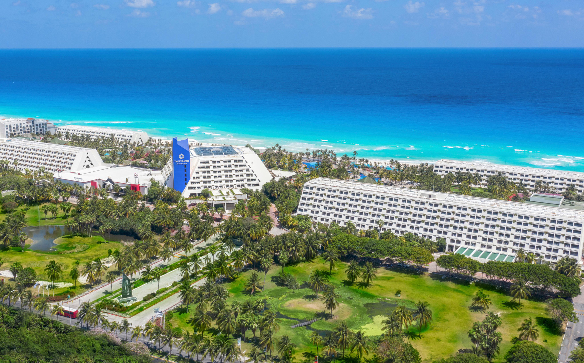 Vista Exterior Grand Oasis Cancun All Inclusive
