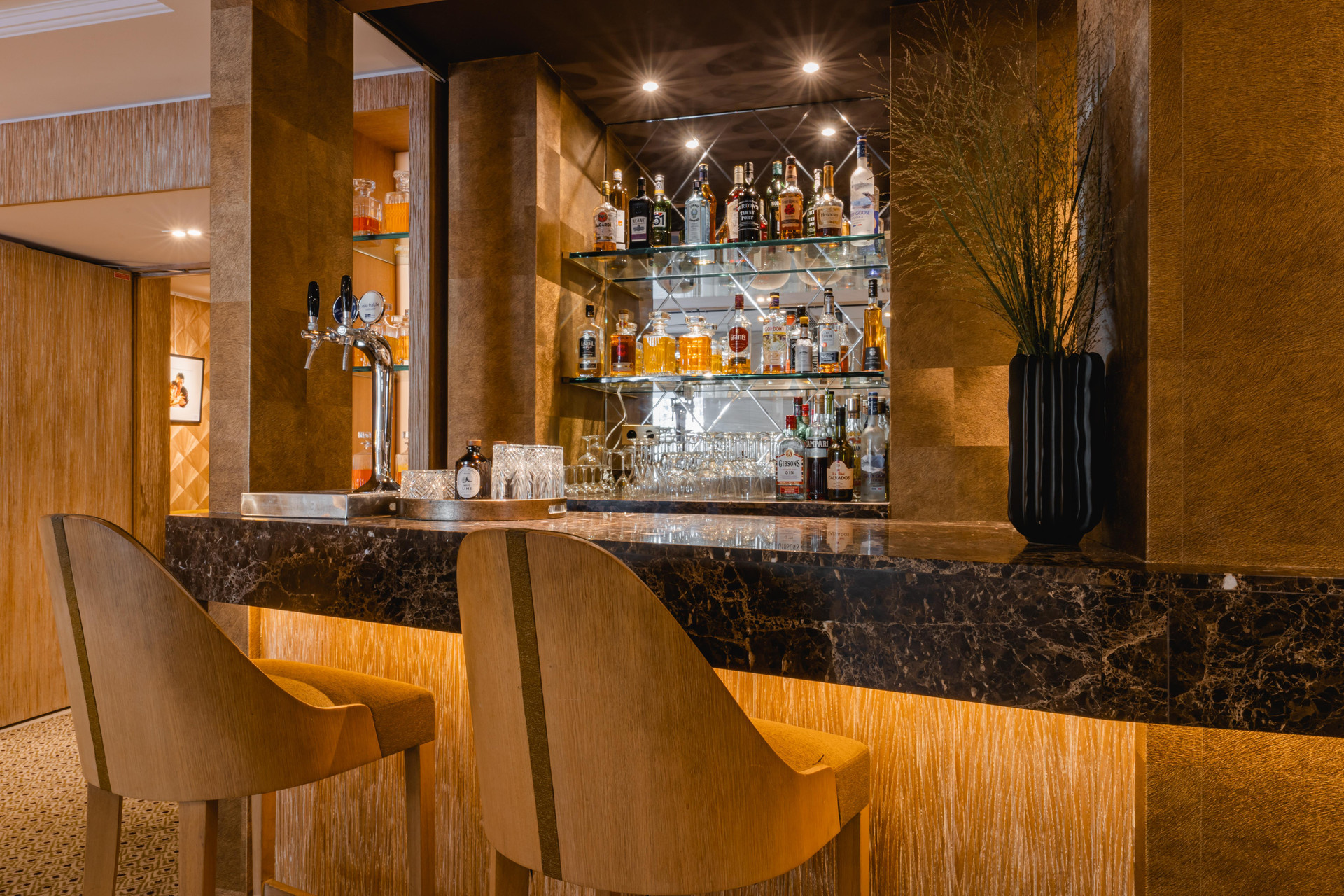 Bar/Salón Hôtel Madison