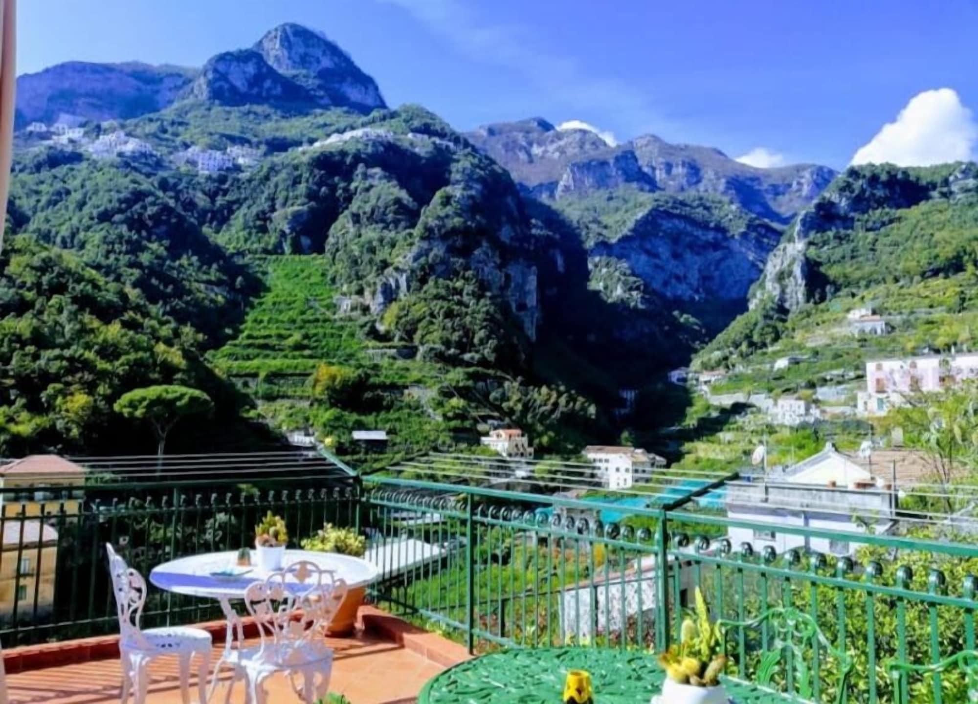 Varios La Valle Delle Ferriere