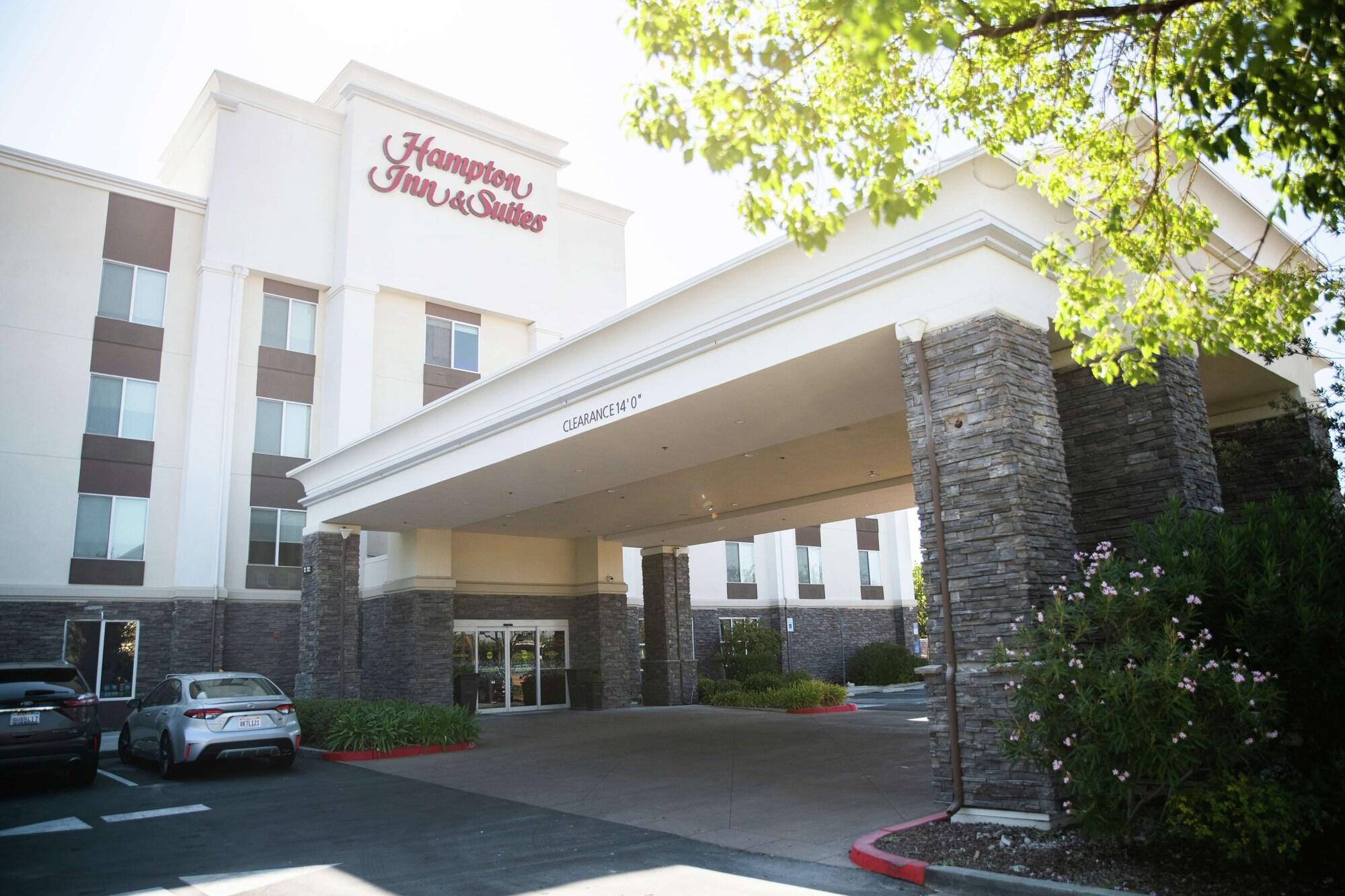 Varios Hampton Inn & Suites Fresno