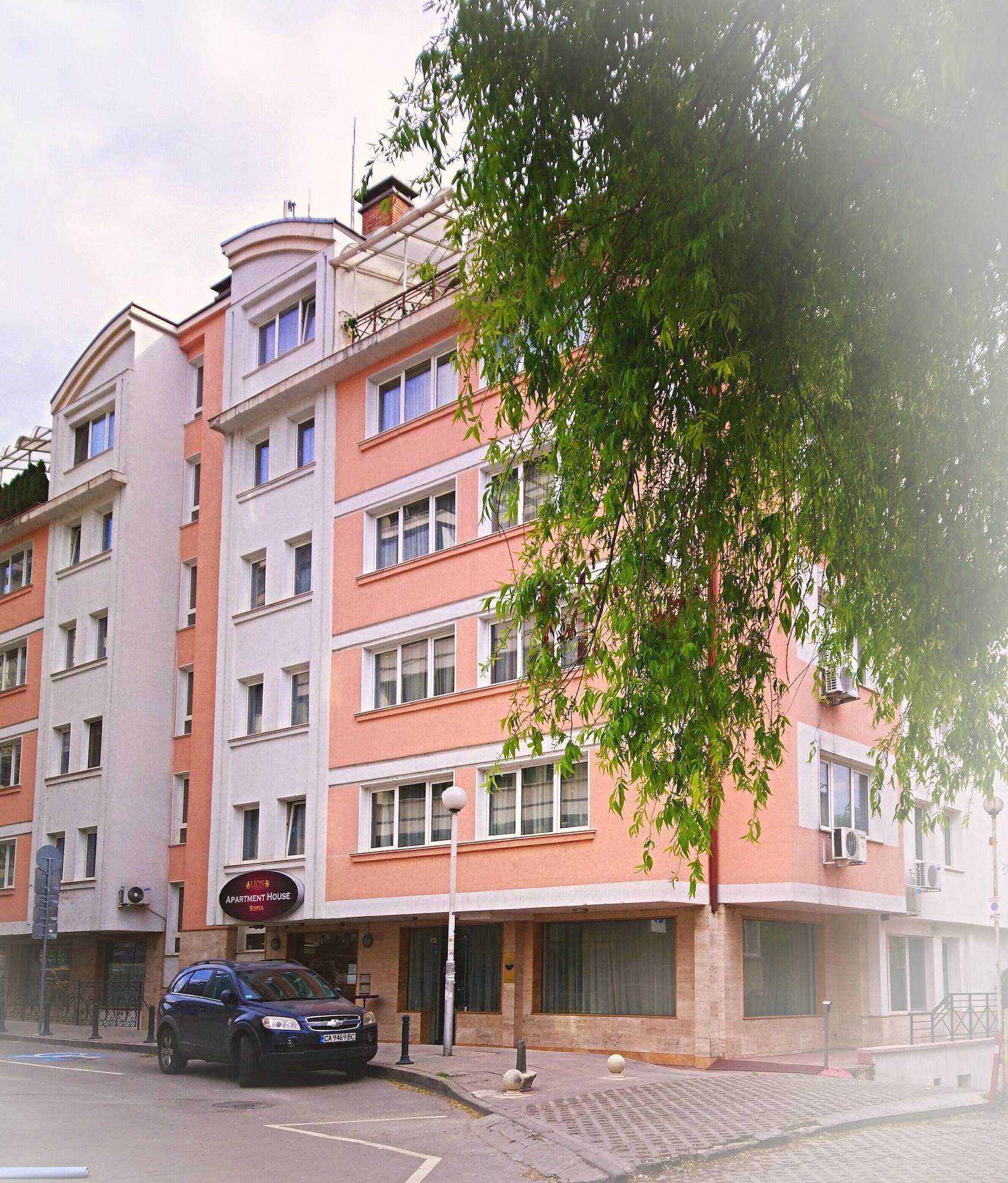 Vista Exterior Apartments Carrera