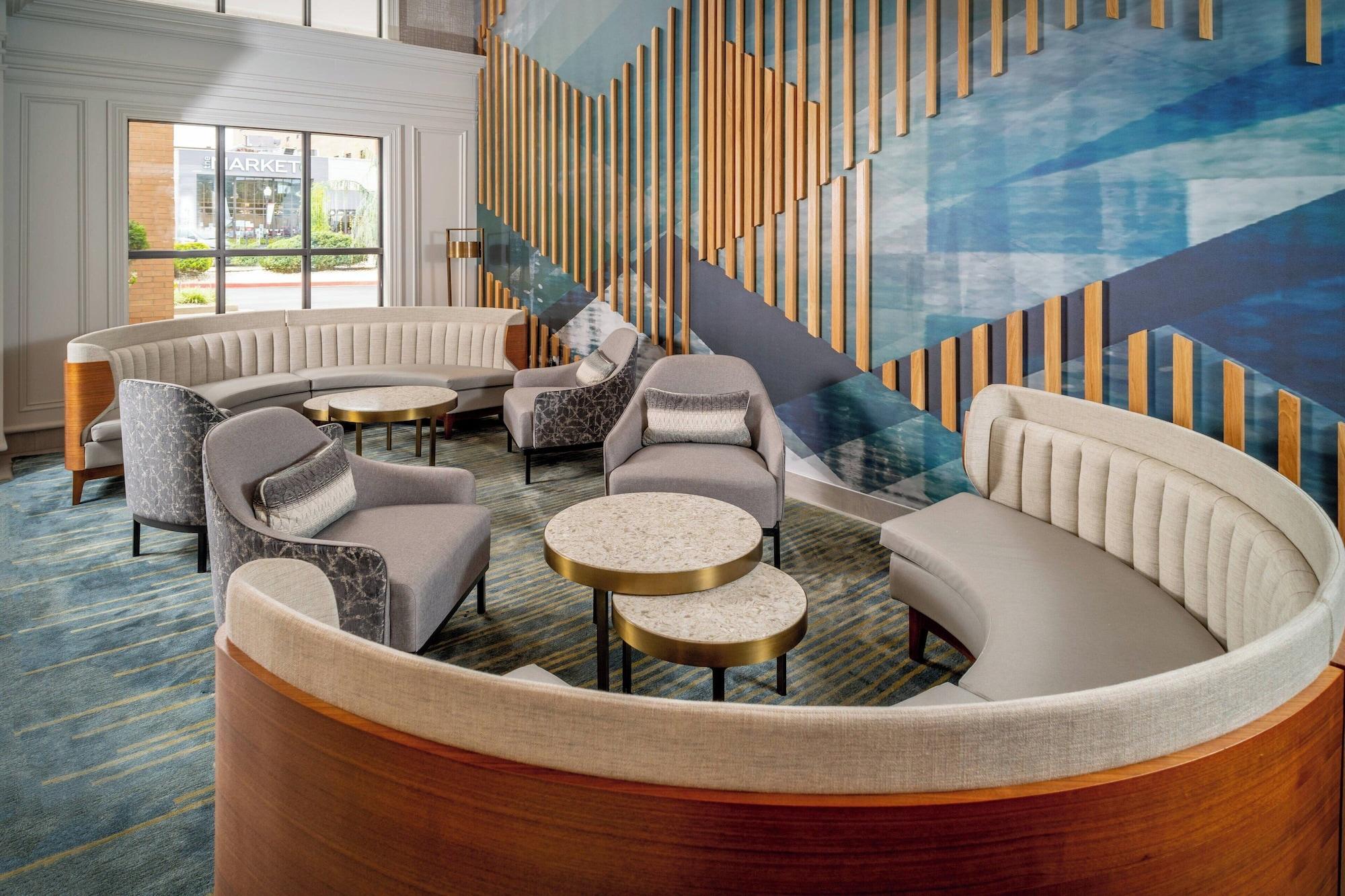 Vista Lobby Delta Hotels by Marriott Huntington Downtown