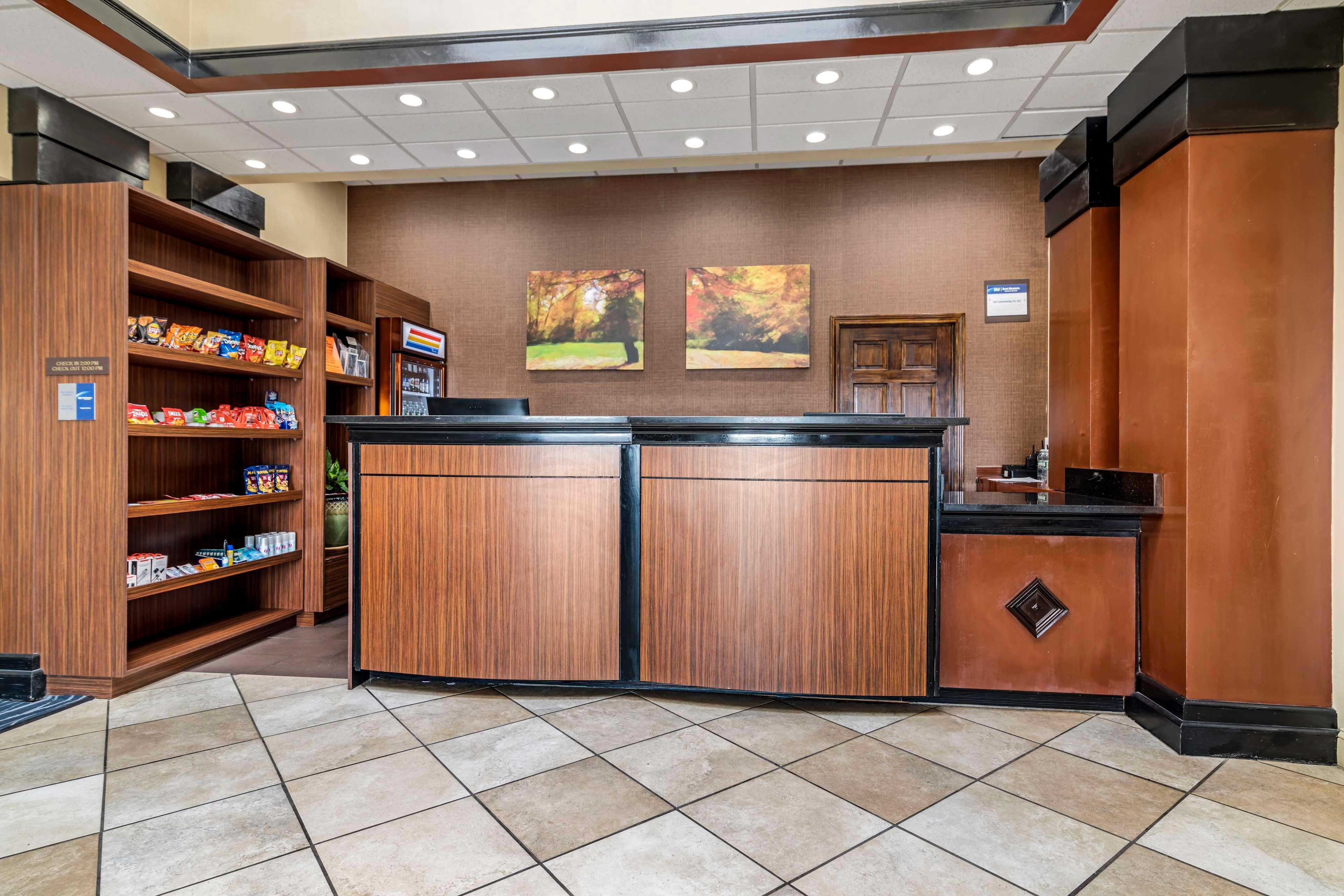 Vista Lobby Best Western Plus Augusta Civic Center Inn