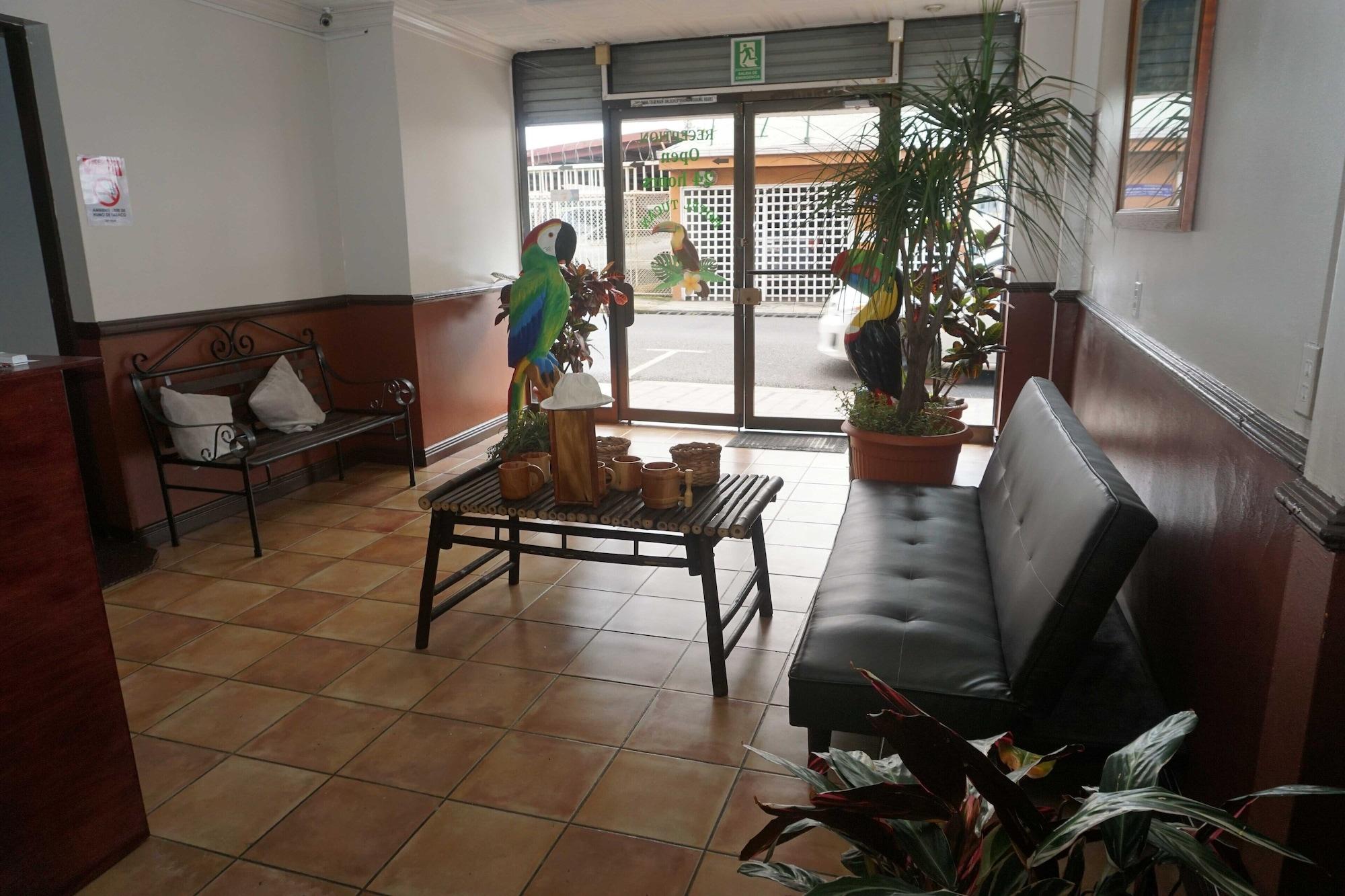 Vista Lobby Hotel el Tucan Alajuela