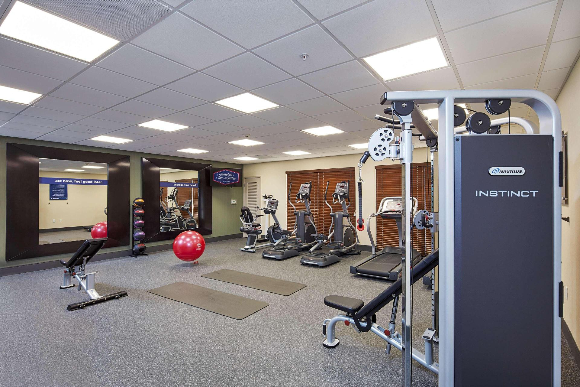 Gimnasio Hampton Inn & Suites Sacramento at Csus