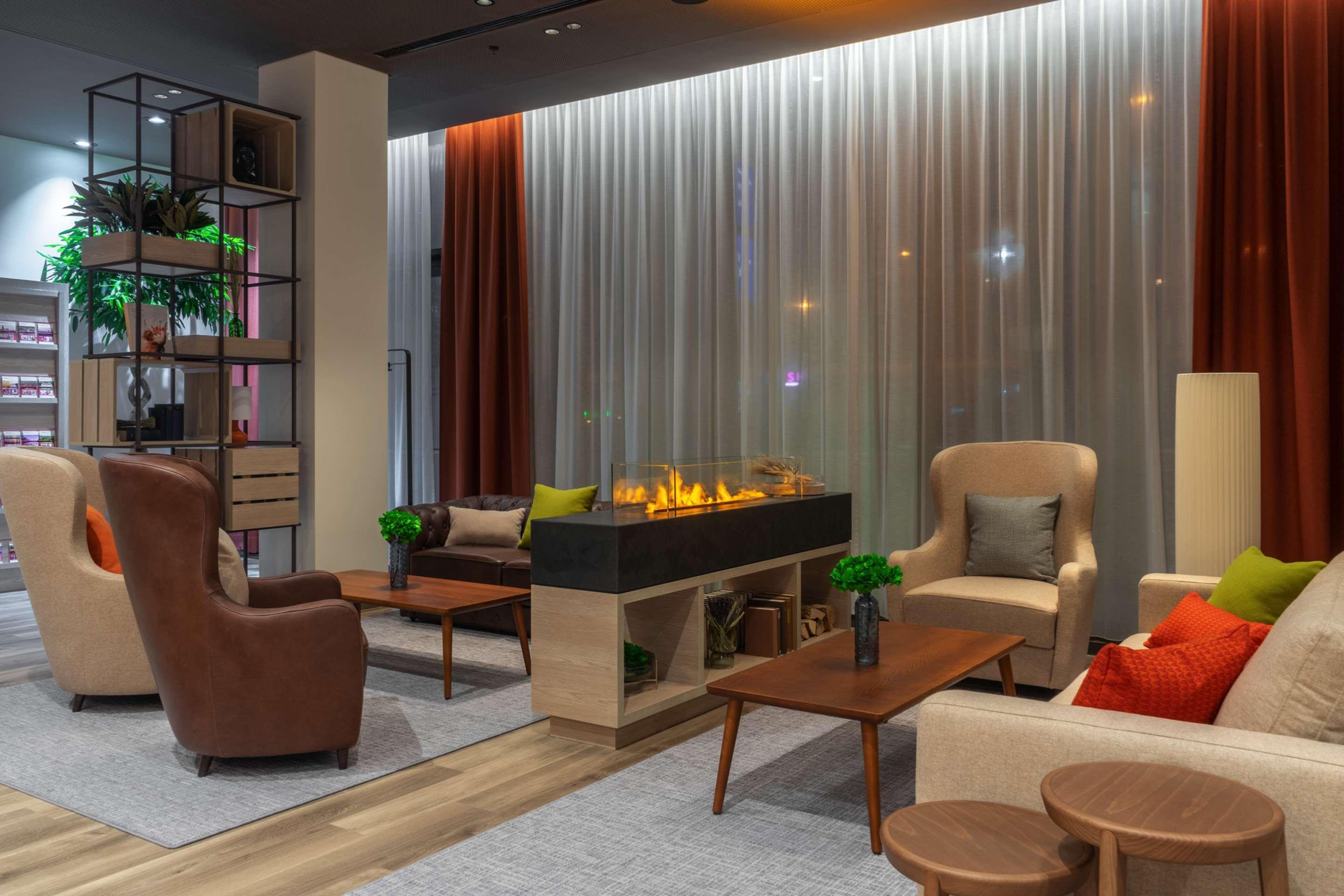 Vista Lobby IntercityHotel Budapest