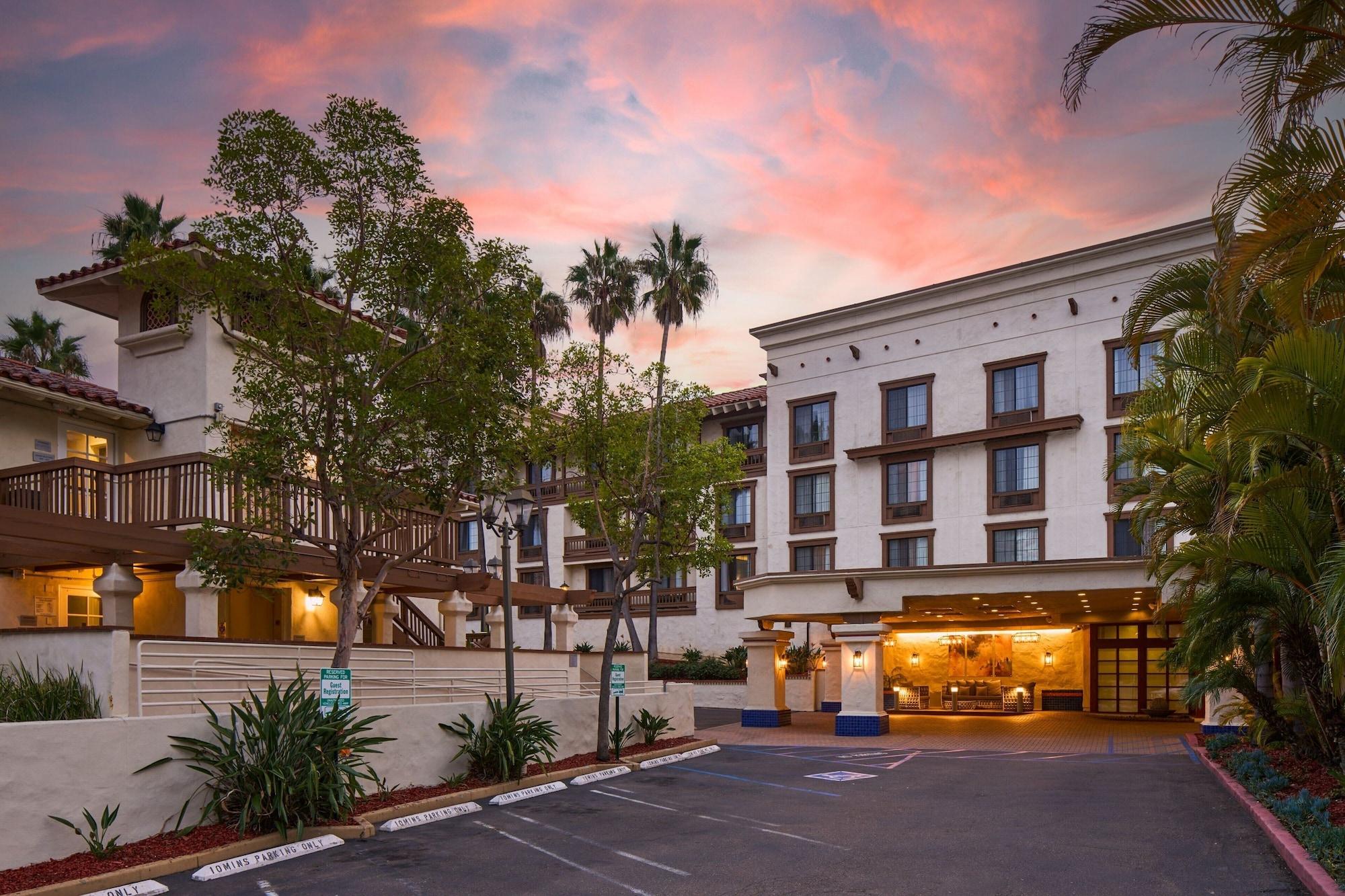 Vista Exterior Courtyard by Marriott Old Town