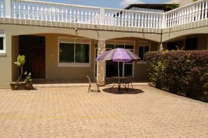 Alojamiento - United Motel Entebbe