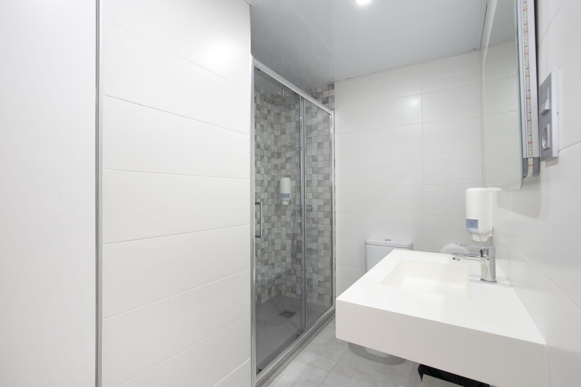Equipamiento de Habitación Atenas Granada