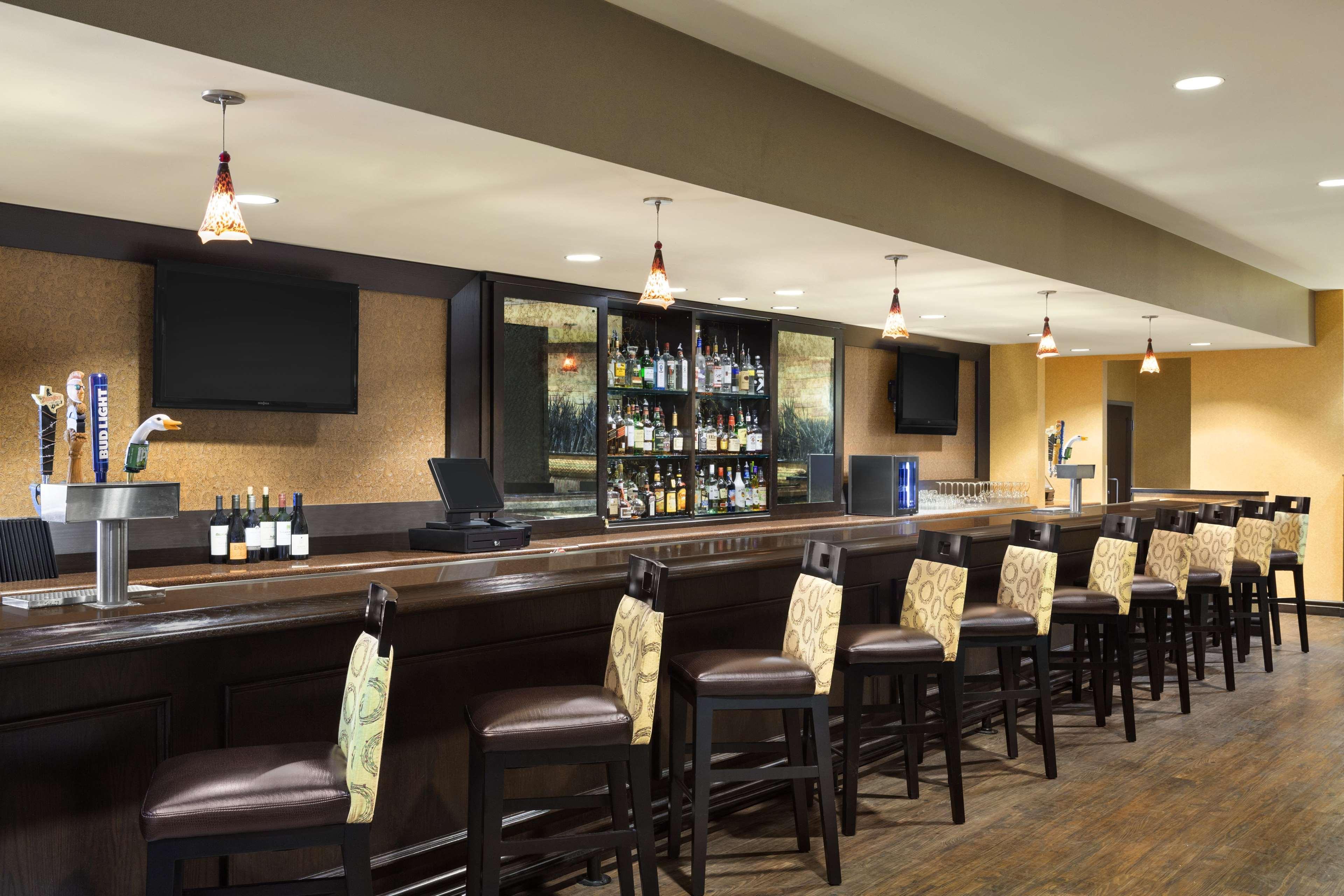 Bar/Salón DoubleTree by Hilton Dallas - DFW Airport North