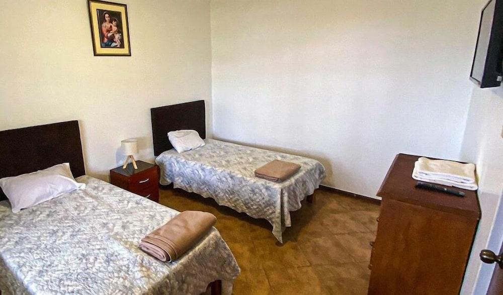 Habitación HOSPEDAJE EL CASCABEL