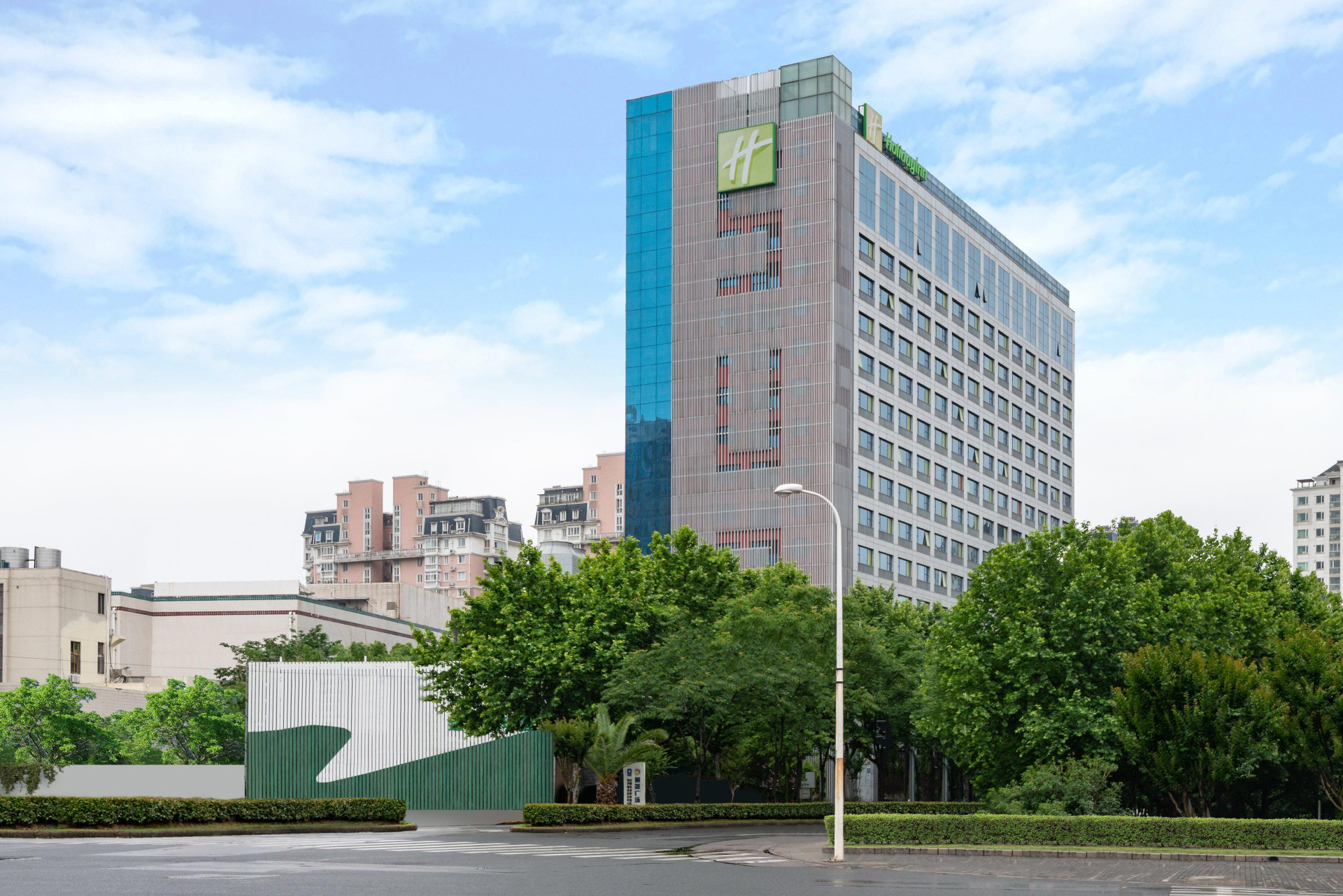 Vista Exterior Holiday Inn Shanghai Pudong Nanpu by IHG
