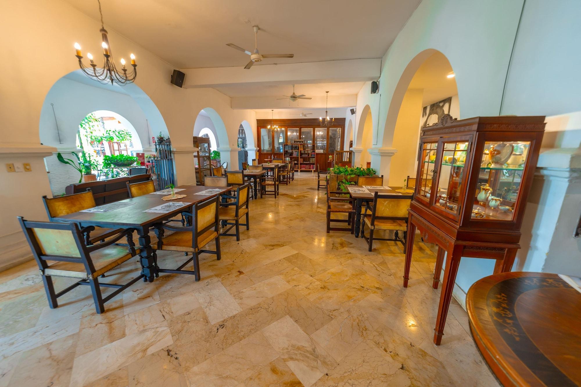 Restaurant Hotel Mariscal Robledo