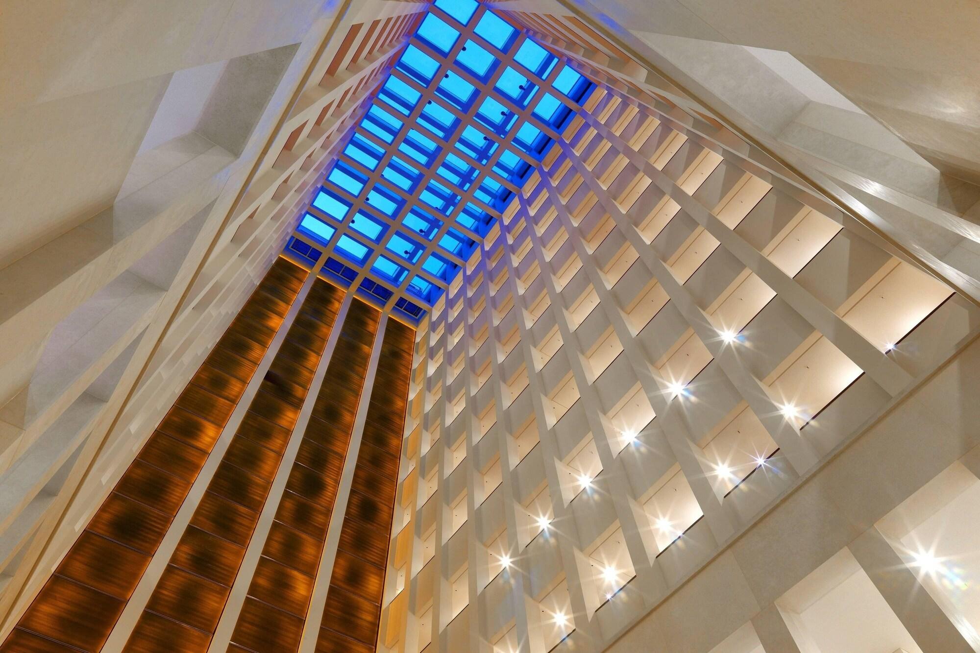 Vista Lobby Berlin Marriott Hotel