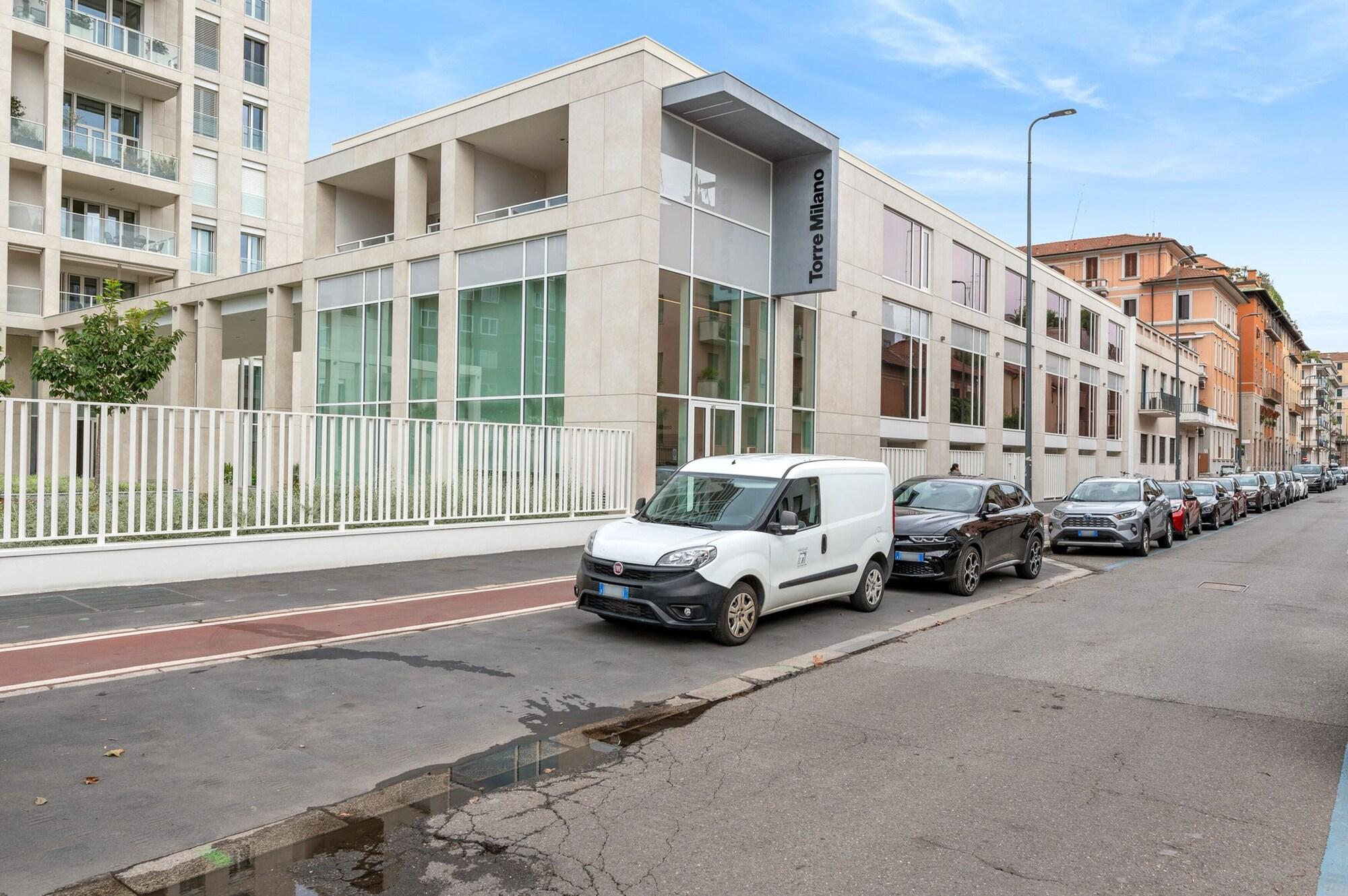 Vista Exterior Limehome Milan via Stresa