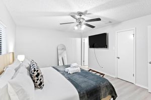 Alquiler Vacacional - New! 3B2B Villa, Pool, BBQ, Firepit, Yard Games, Bunk Bed, Family & Pet Friendly