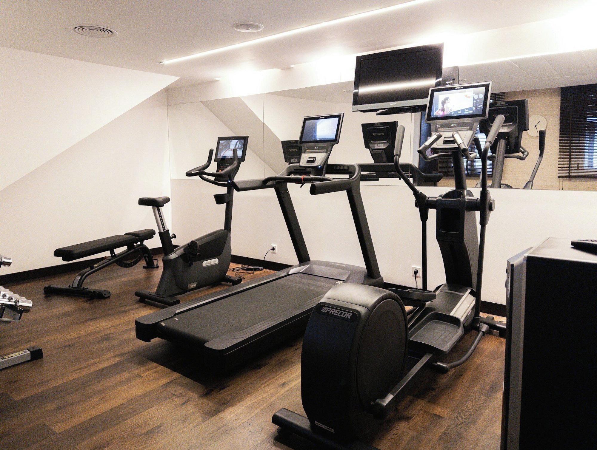 Gimnasio Hospes Puerta de Alcalá, a Member of Design Hotels