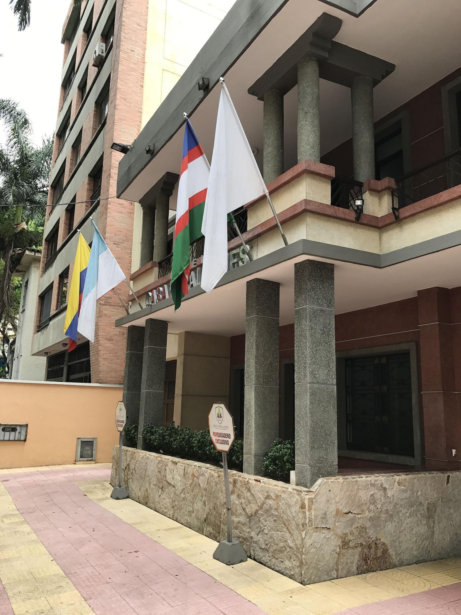 Vista Exterior Hotel Casa Farallones