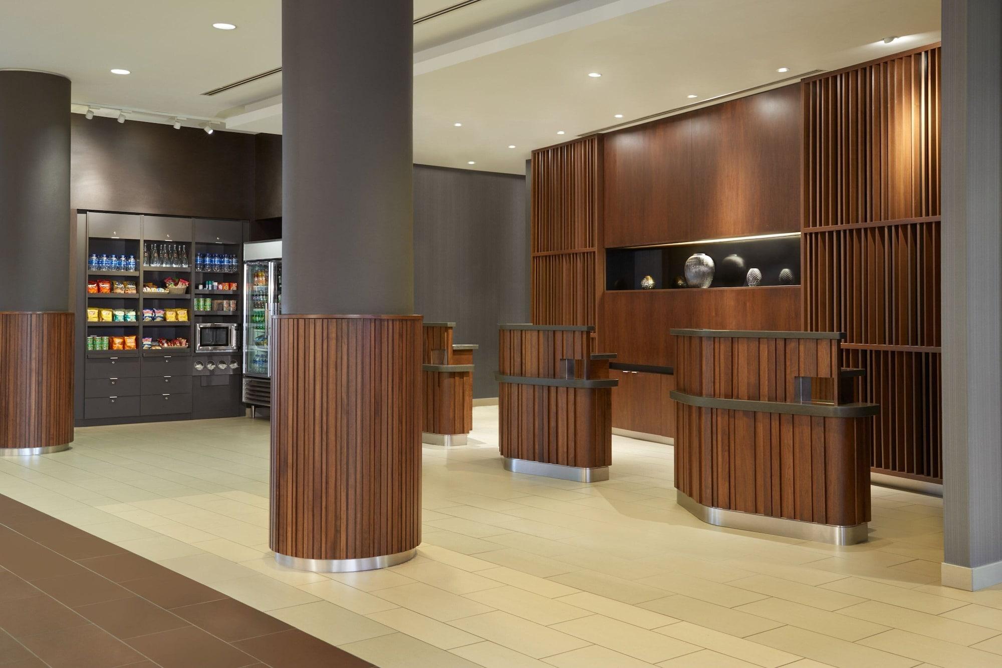 Vista Lobby Courtyard by Marriott Calgary Airport