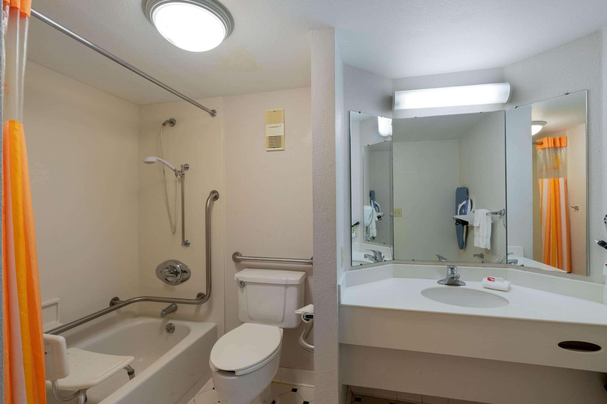 Equipamiento de Habitación La Quinta Inn by Wyndham Cheyenne