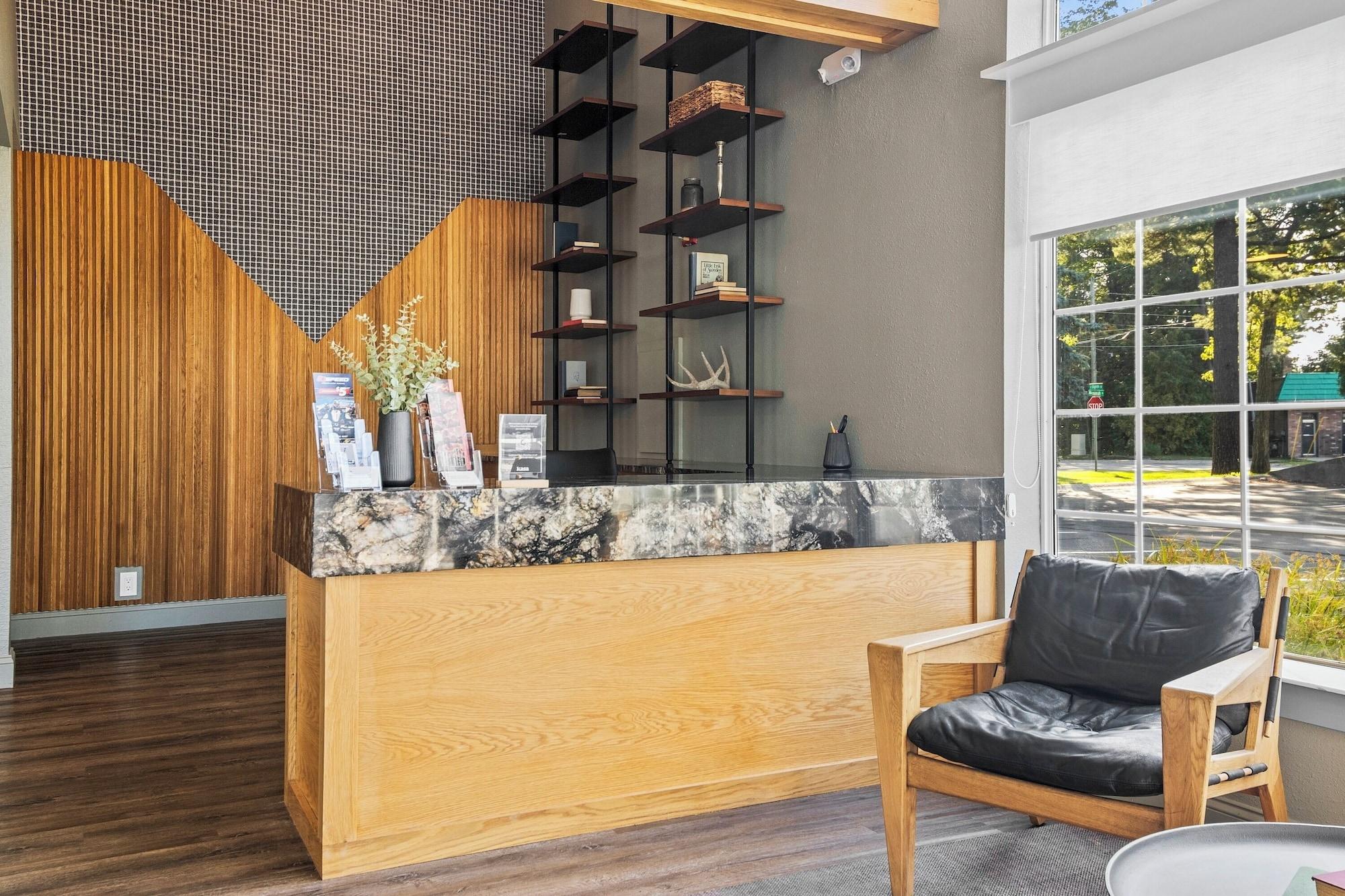 Vista Lobby The Vic By Kasa