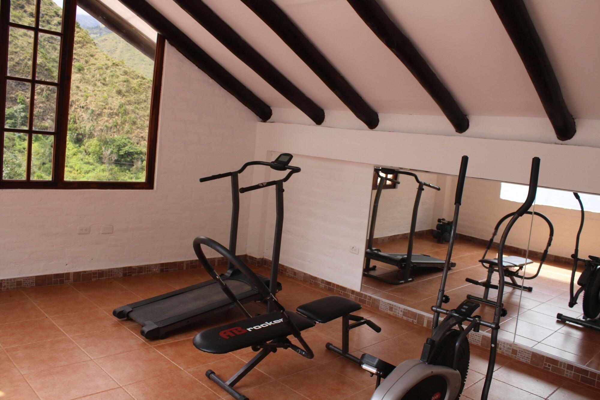 Gimnasio Ulba Hosteria