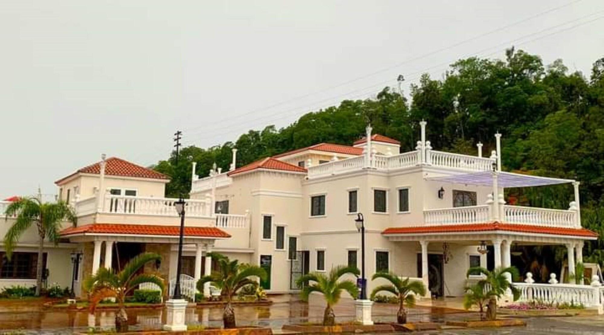 Vista Exterior Luxury Puerto Caribe Boutique Hotel