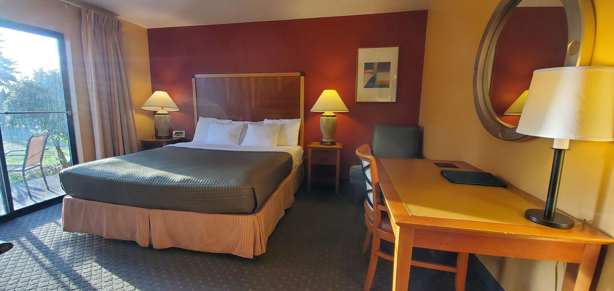 Varios Olympic View Inn