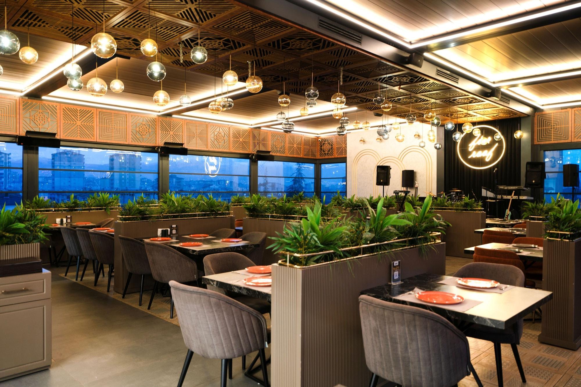 Restaurant Fier Life Center